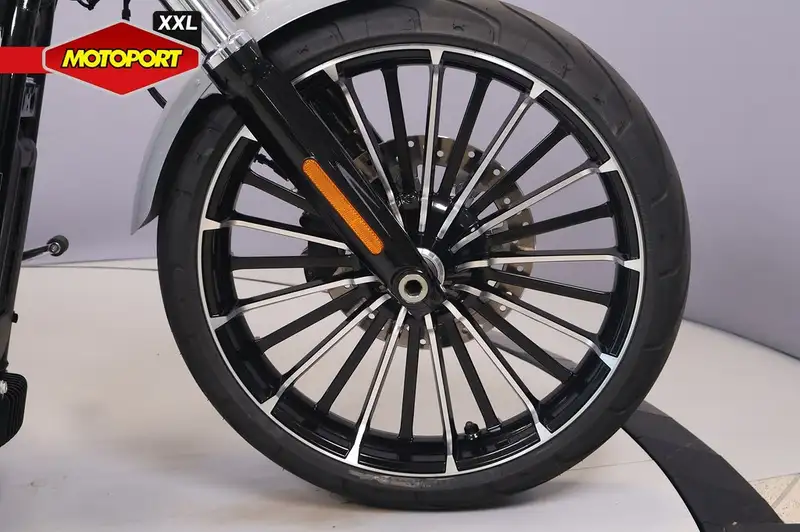 Harley-Davidson Breakout - foto 7