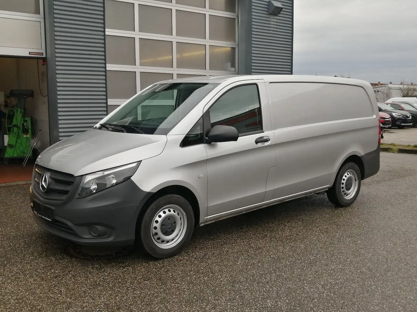 Mercedes-Benz Vito Kasten 111CDI Extralang Werkstatt Argent - 1