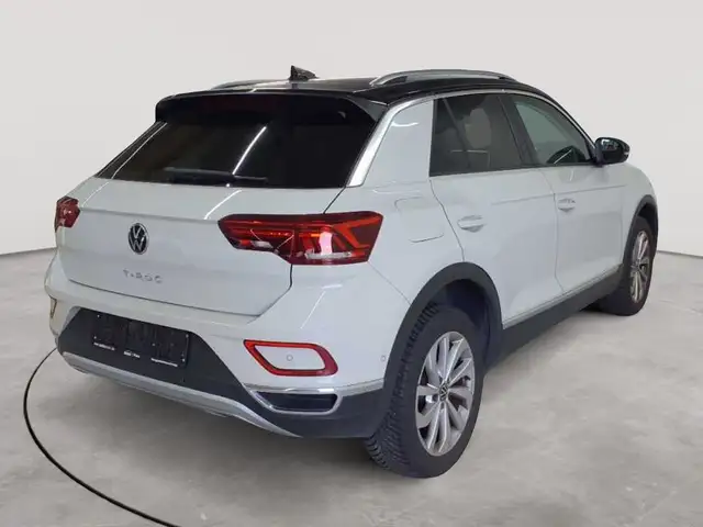 Volkswagen T-Roc view 4