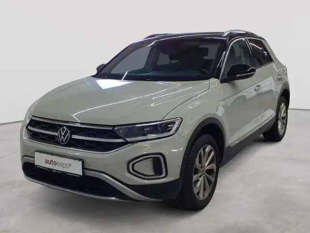 Volkswagen T-Roc view 2
