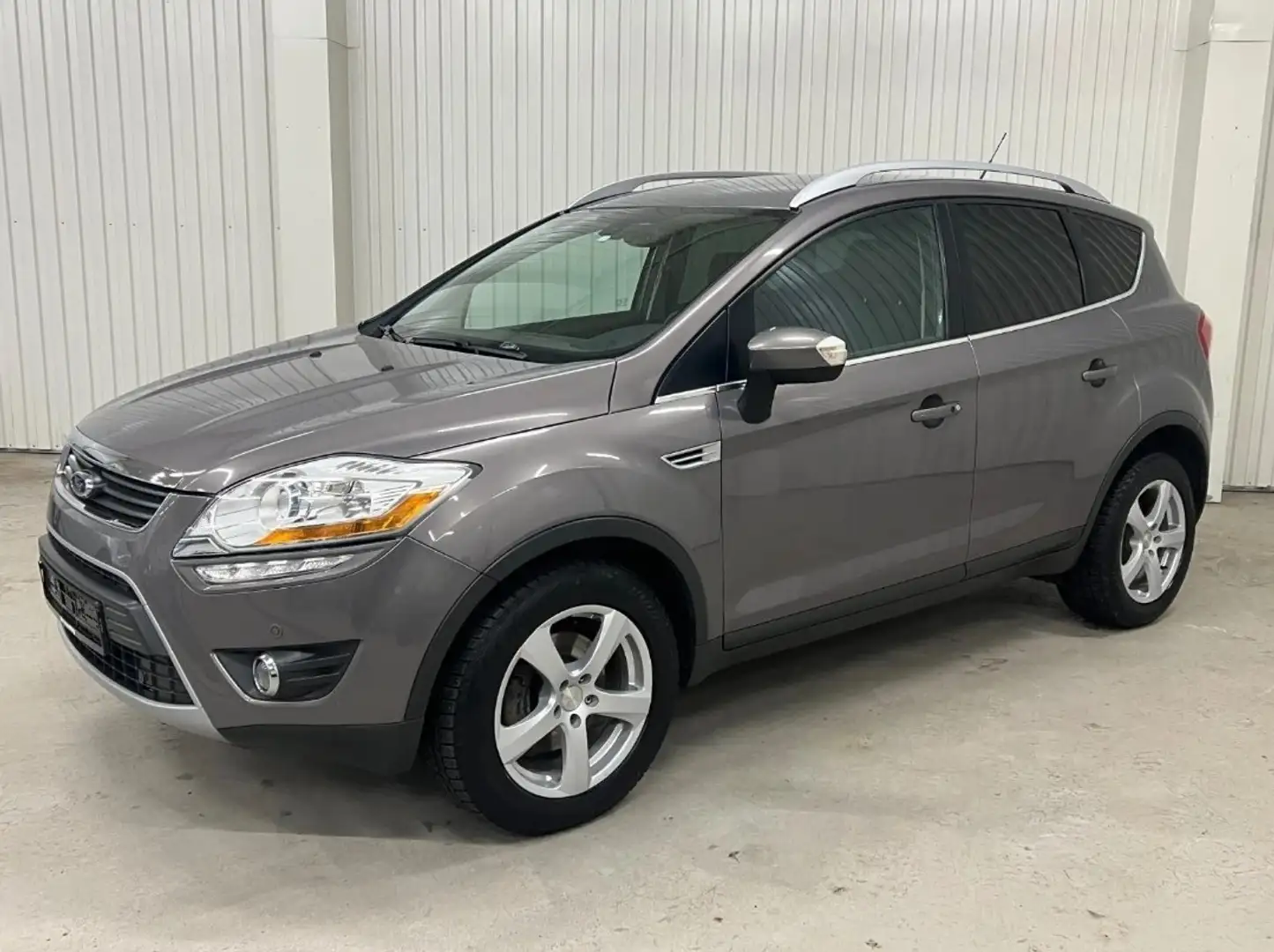 Ford Kuga 2.0 TDCi 140 DPF 4x4 Titanium S - 1