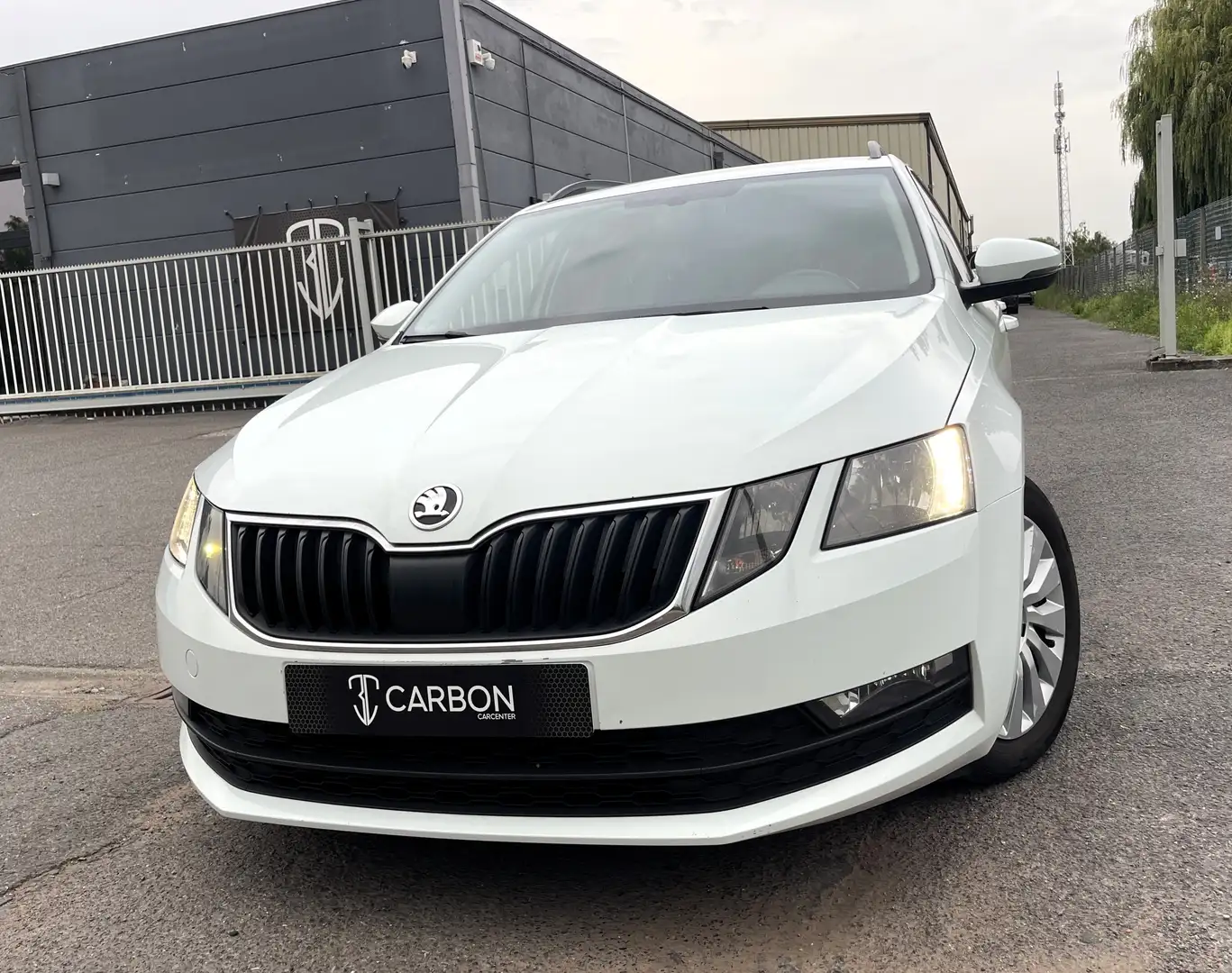 Skoda Octavia SW 1.5 TSI Ambition DSG/KEYLESS/CAMERA/NAVI/CRUISE Wit - 1