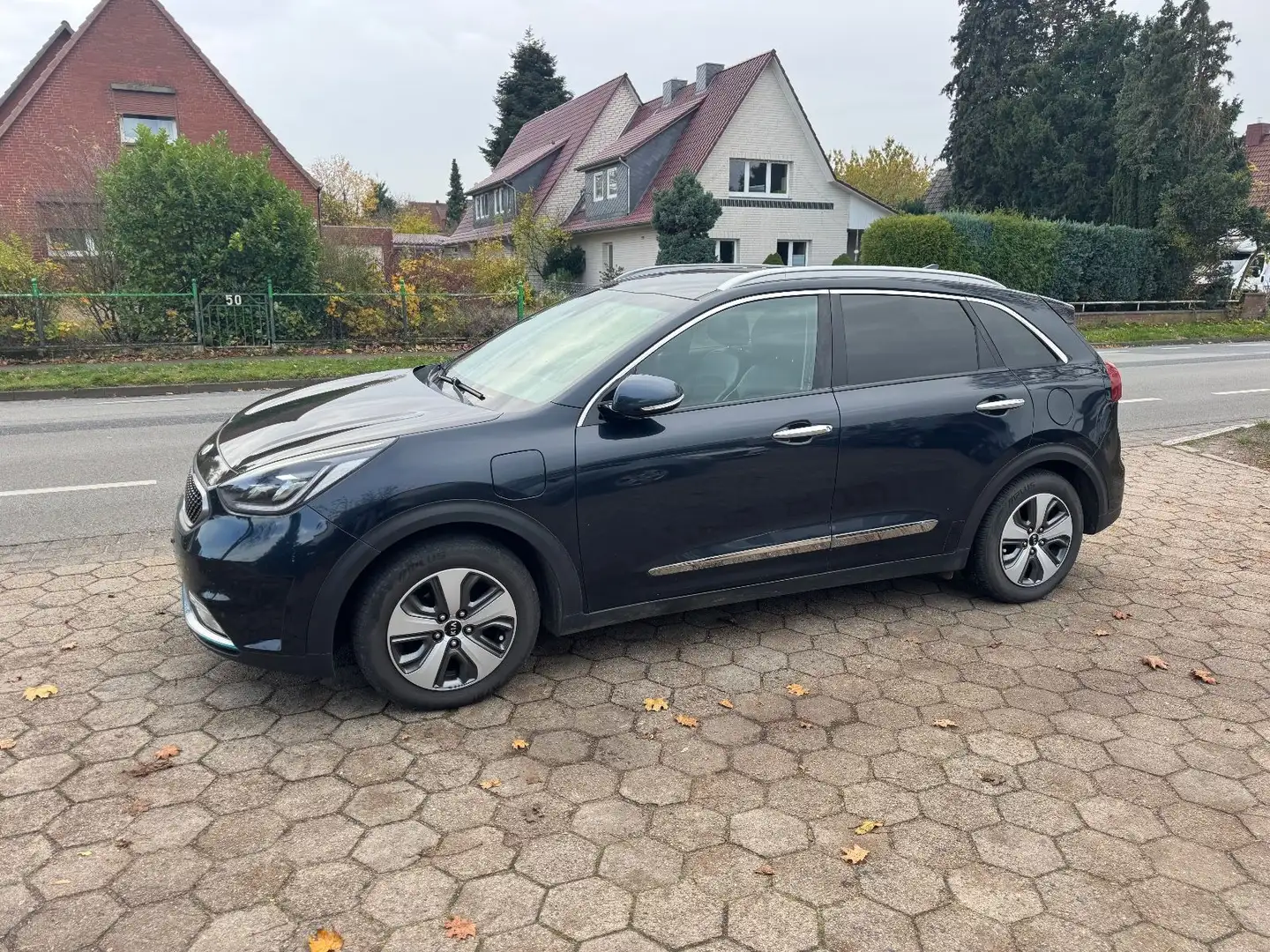 Kia Niro Plug-in Hybrid *LED+ACC+Leder+8xAlu+Navi* Bleu - 1