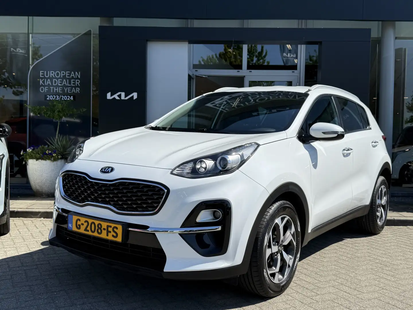 Kia Sportage 1.6 GDI DynamicLine | CarPlay | Camera | Cruise | Wit - 1