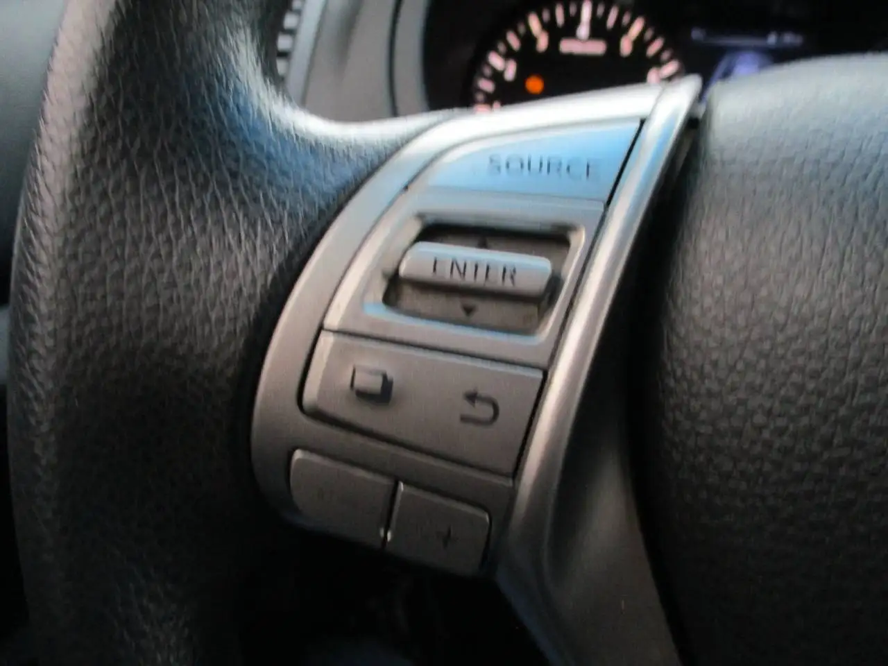 Nissan Altima снимка Nissan Altima