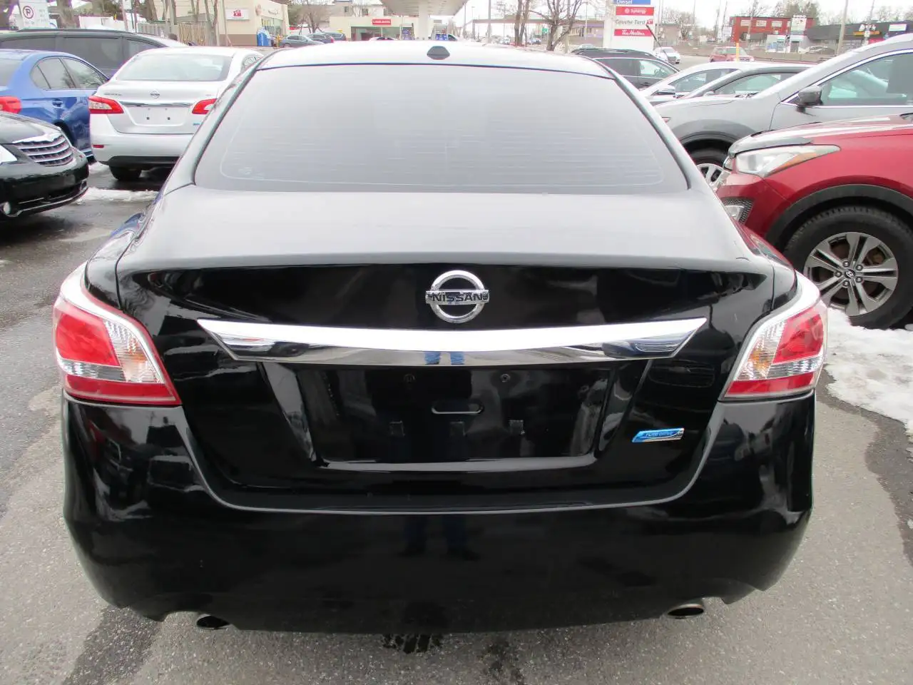 Nissan Altima снимка Nissan Altima