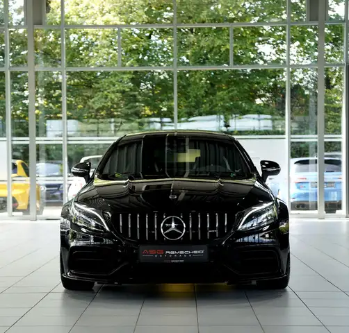 Mercedes-Benz C-Class view 5