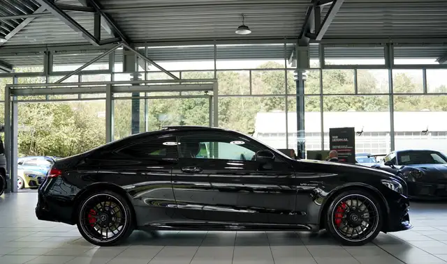 Mercedes-Benz C-Class view 9