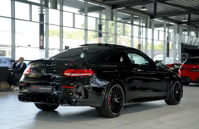 Mercedes-Benz C-Class view 12