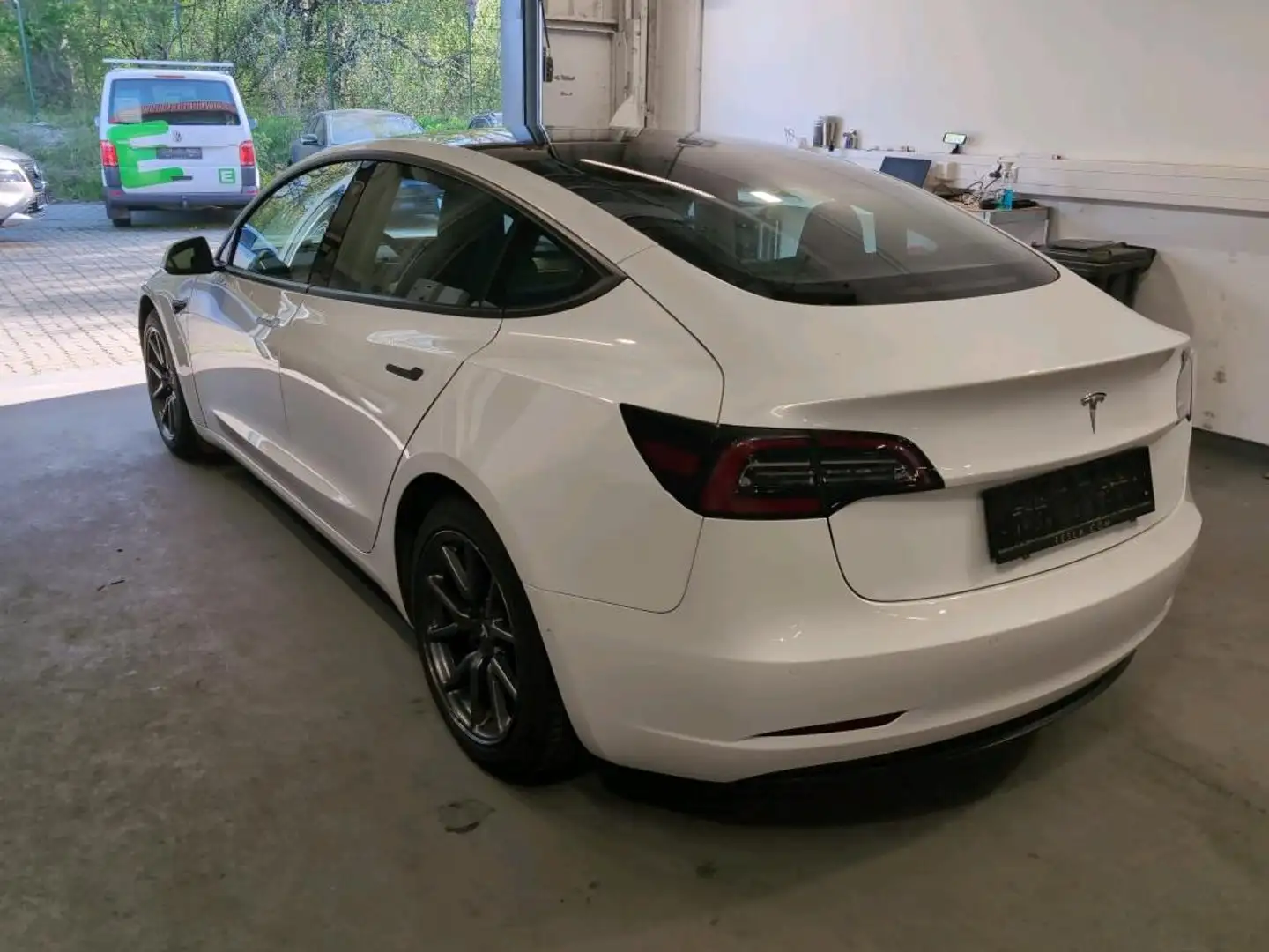 Tesla Model 3 Standard Range RWD Plus 57,5kWh Weiß - 2