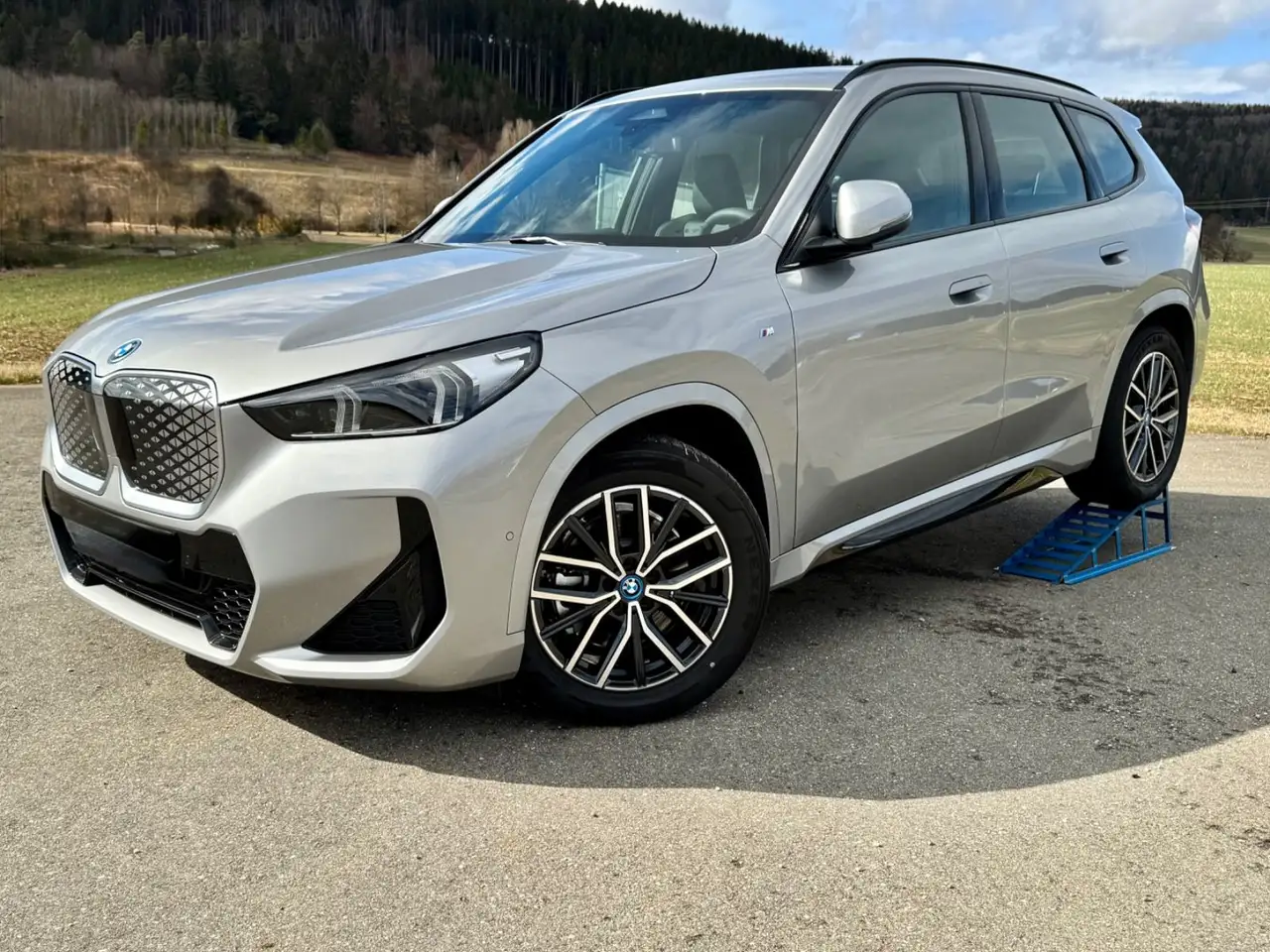 BMW iX1