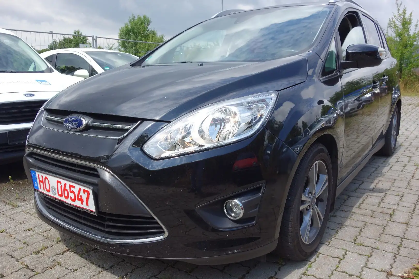 Ford Grand C-Max Grand C-MAX Trend Schwarz - 1