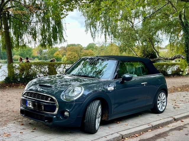 Imagine MINI Cooper S Cabrio MINI CABRIO Aut.