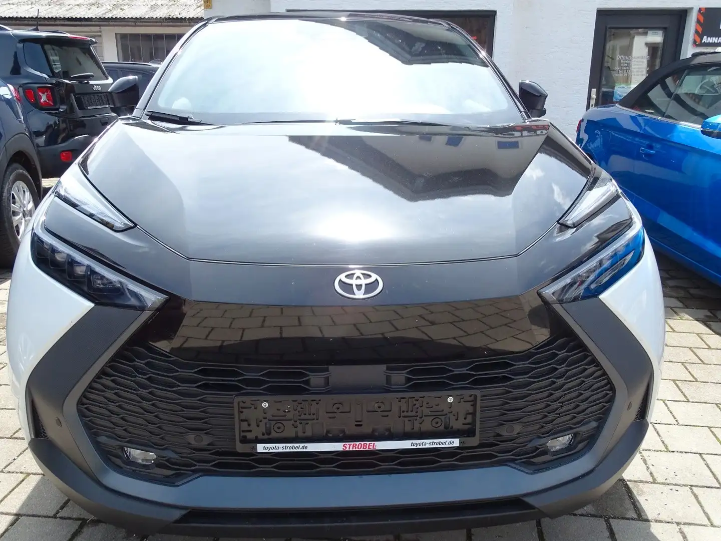 Toyota C-HR Hybrid FWD Team Deutschland Schwarz - 2