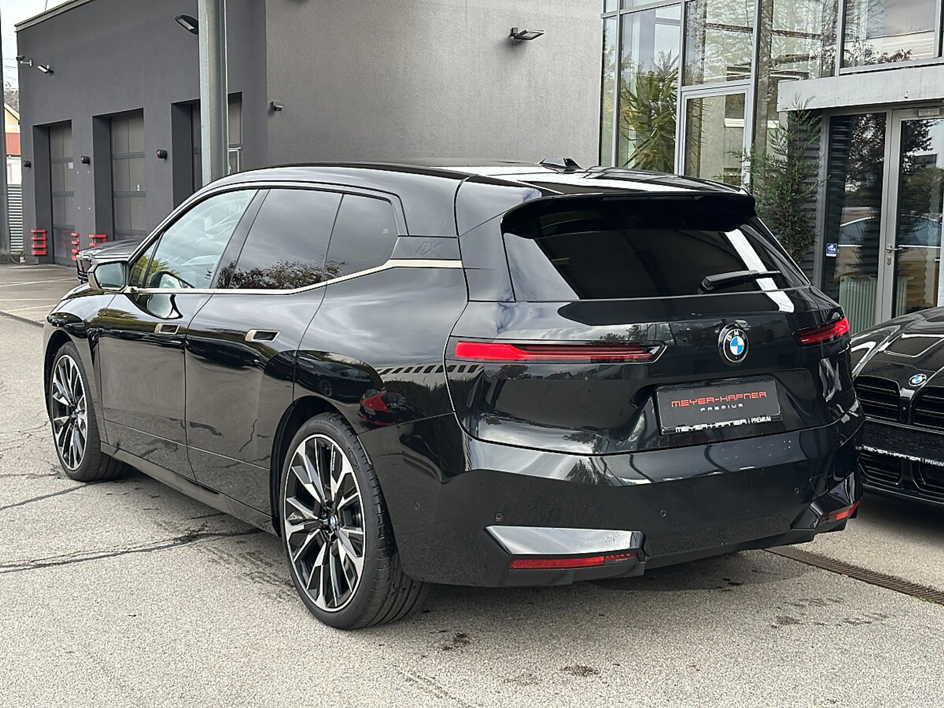BMW iX xDrive45 101kWh / FACELIFT — photo 5