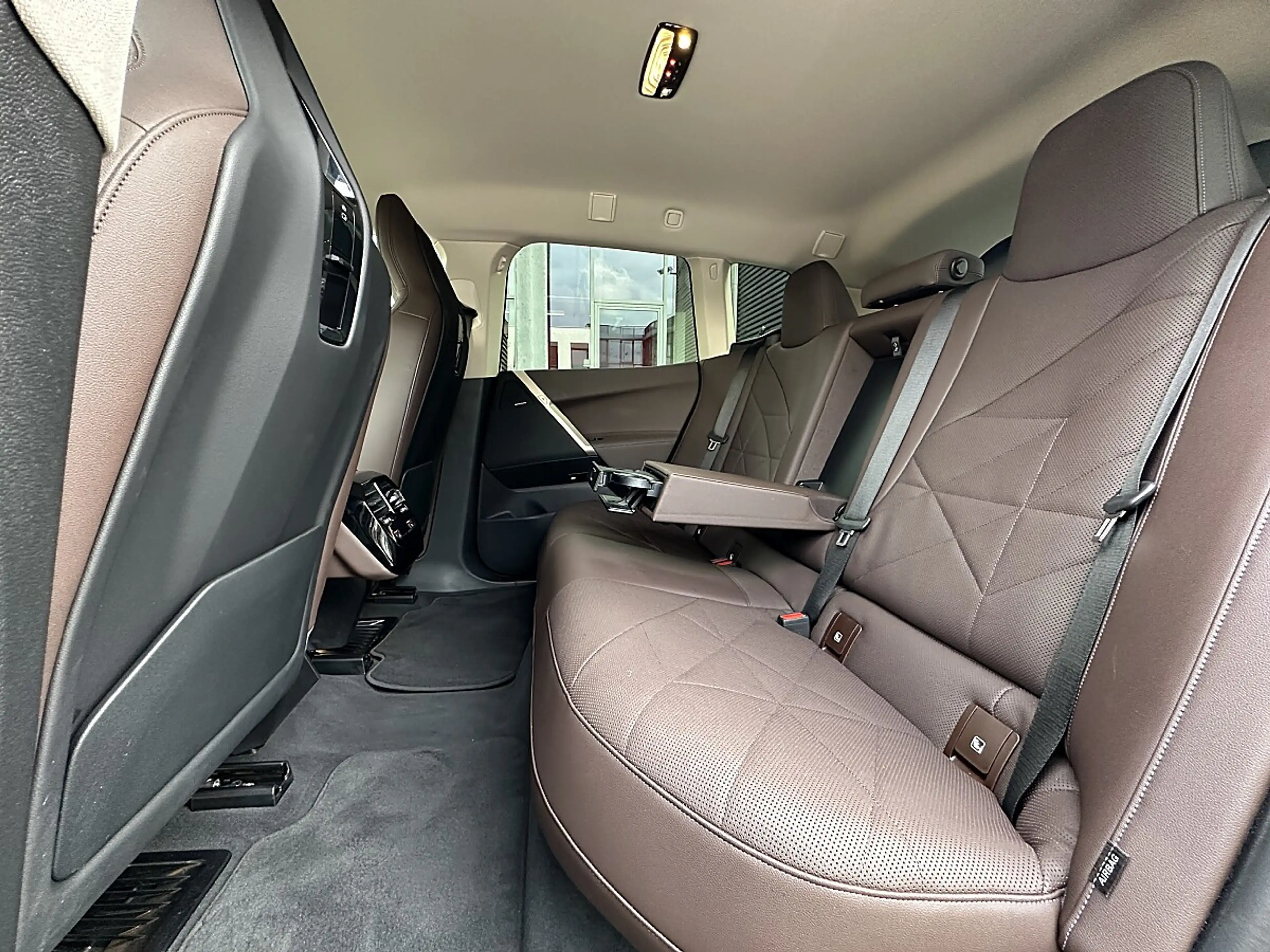 BMW iX xDrive45 101kWh / FACELIFT — photo 15