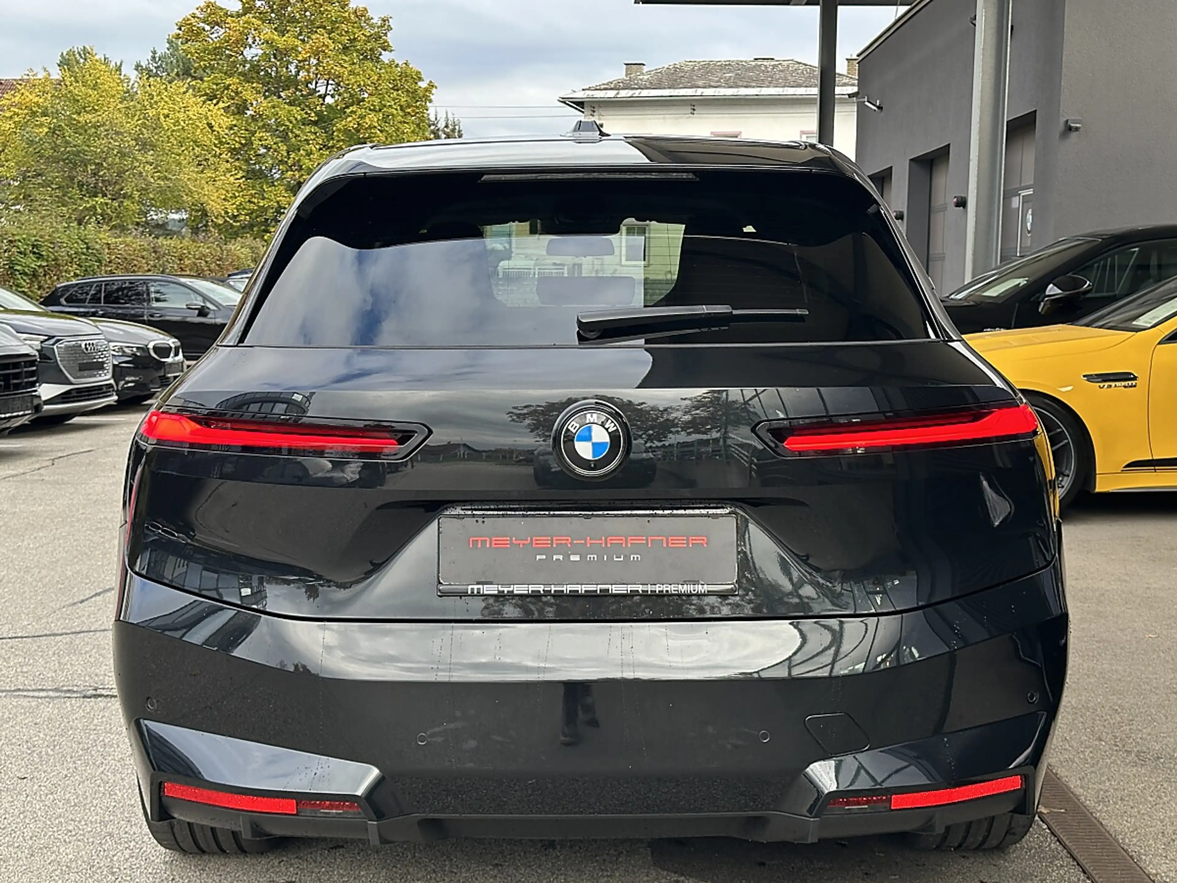 BMW iX xDrive45 101kWh / FACELIFT — photo 7