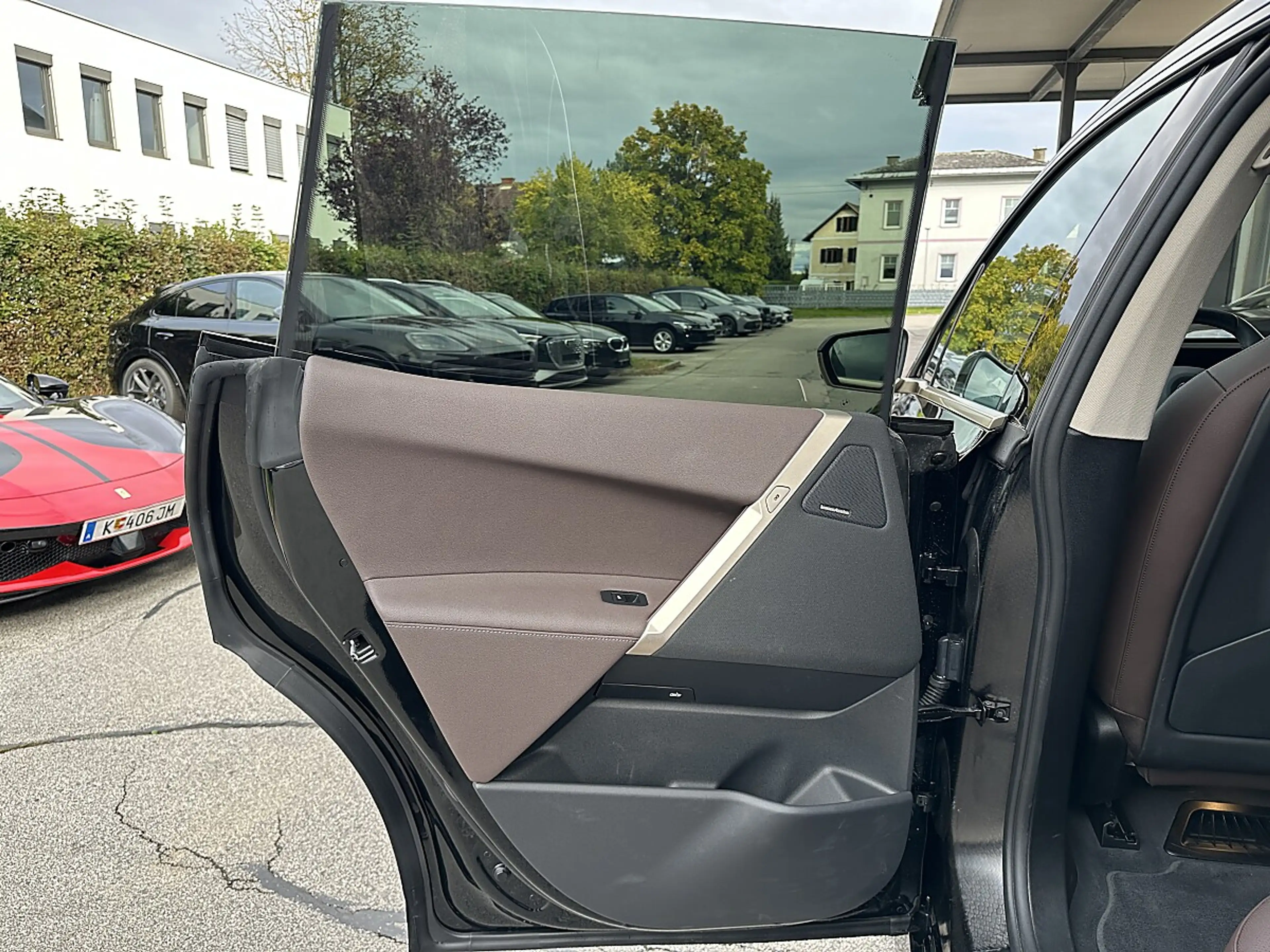 BMW iX xDrive45 101kWh / FACELIFT — photo 12