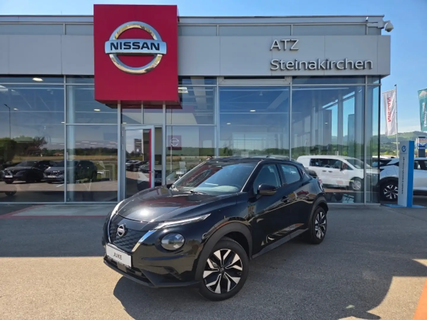 Nissan Juke ACENTA+ 1,6l Hybrid 143PS Schwarz - 1