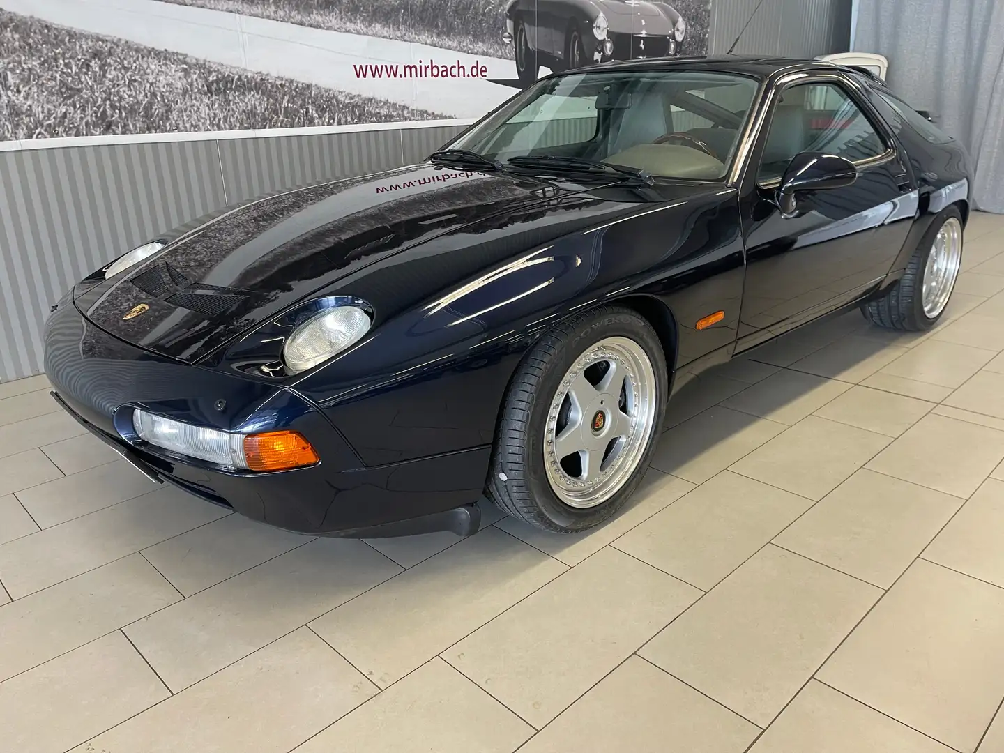Porsche 928 GTS Azul - 2