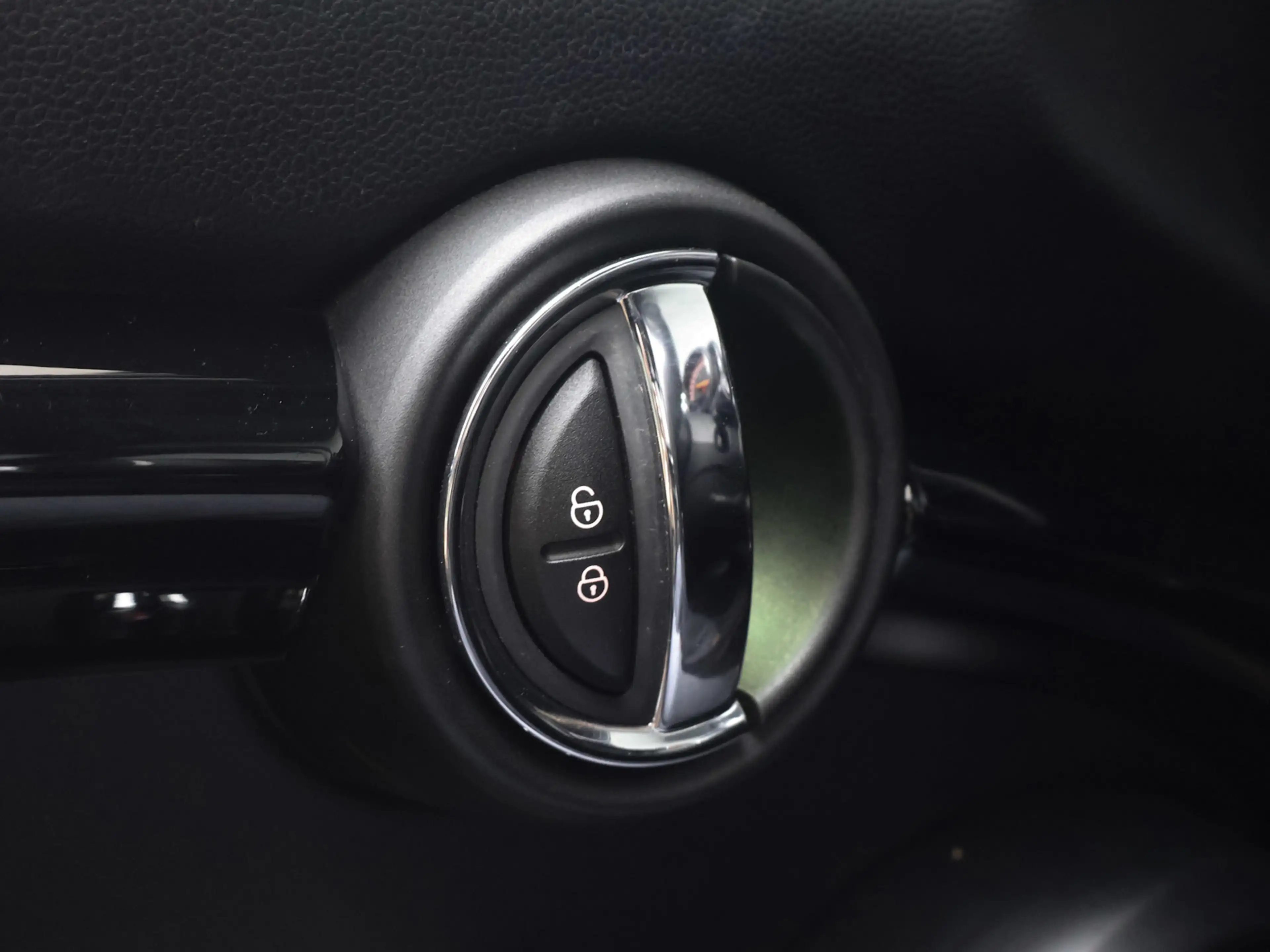 MINI Cooper Cabrio 1.5 Chili Sport (CABRIO,NAVI,CAMERA,STOELVERWARMIN — photo 18