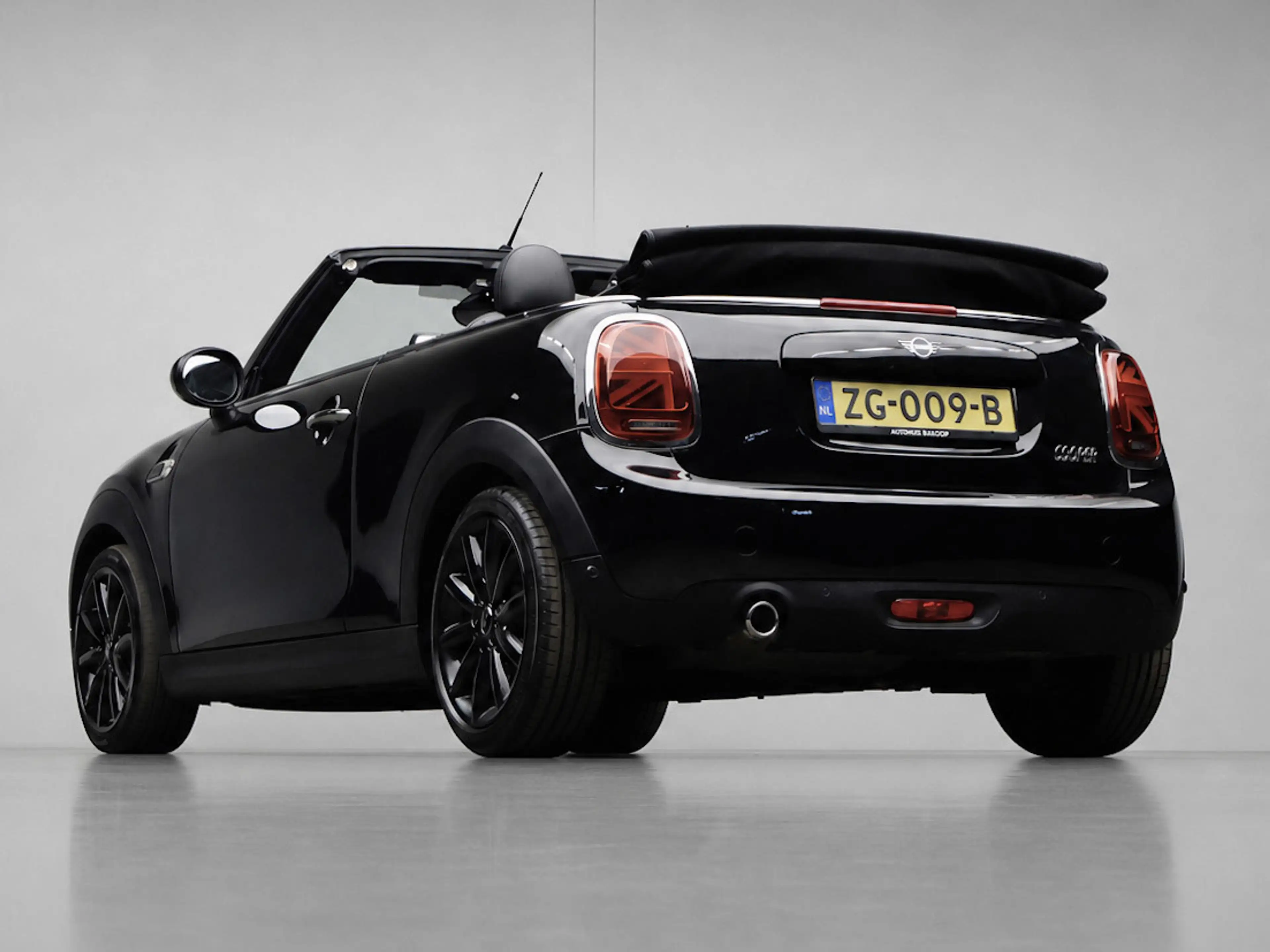 MINI Cooper Cabrio 1.5 Chili Sport (CABRIO,NAVI,CAMERA,STOELVERWARMIN — photo 3