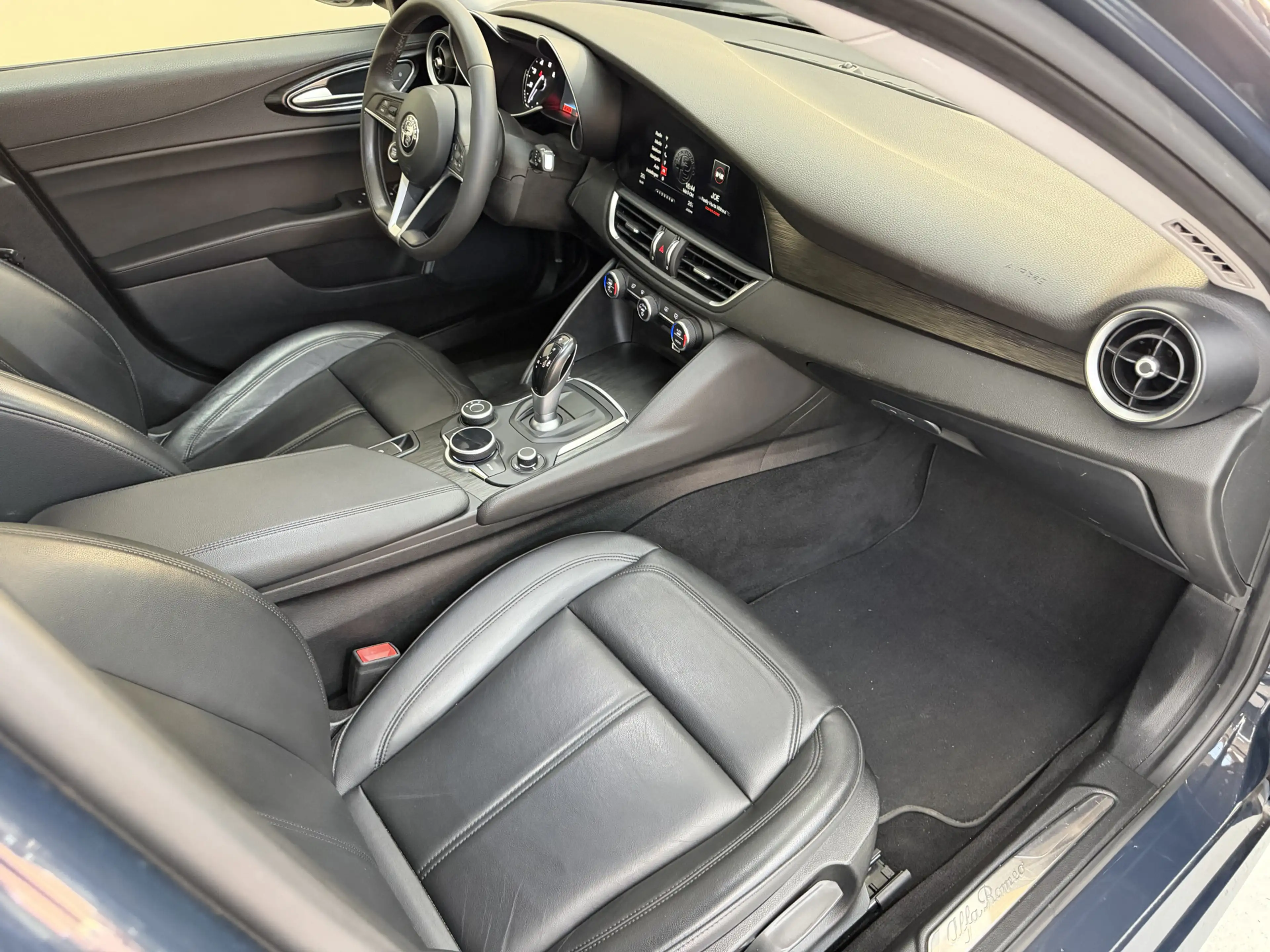 Alfa Romeo Giulia 2.0T Super, 280Pk, 2017, 2de eigenaar, Squadra tun — photo 10