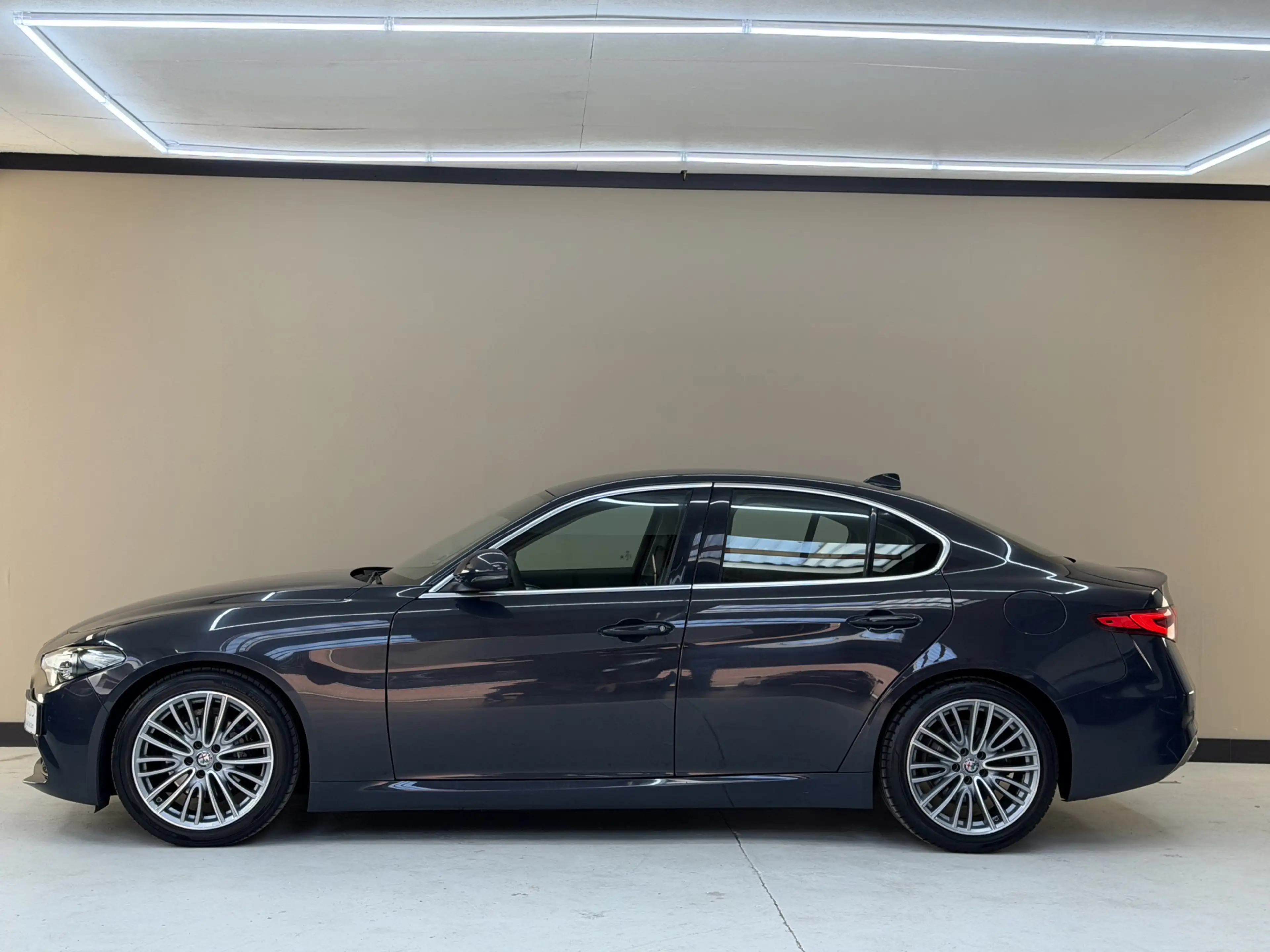 Alfa Romeo Giulia 2.0T Super, 280Pk, 2017, 2de eigenaar, Squadra tun — photo 11