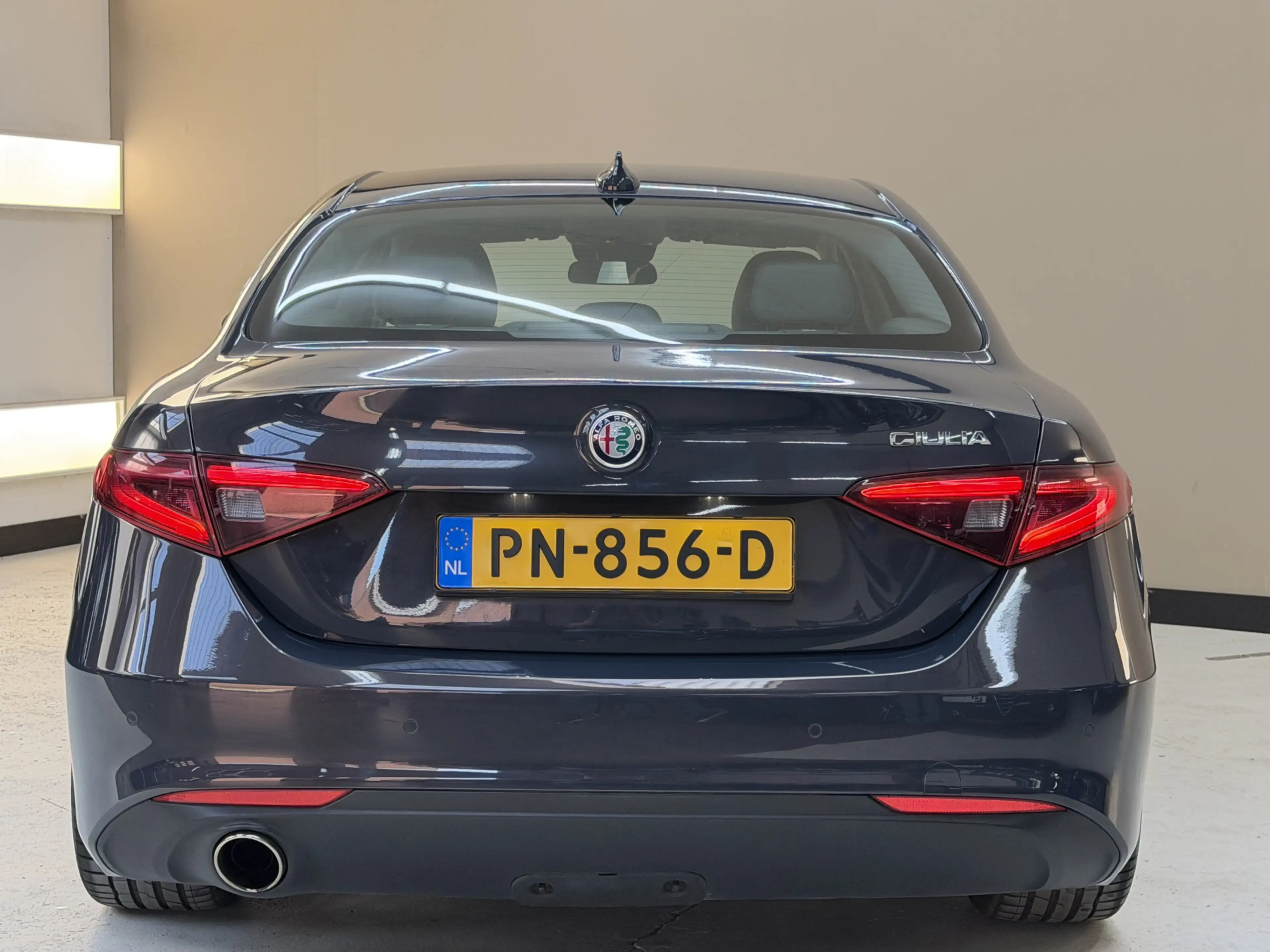 Alfa Romeo Giulia 2.0T Super, 280Pk, 2017, 2de eigenaar, Squadra tun — photo 15