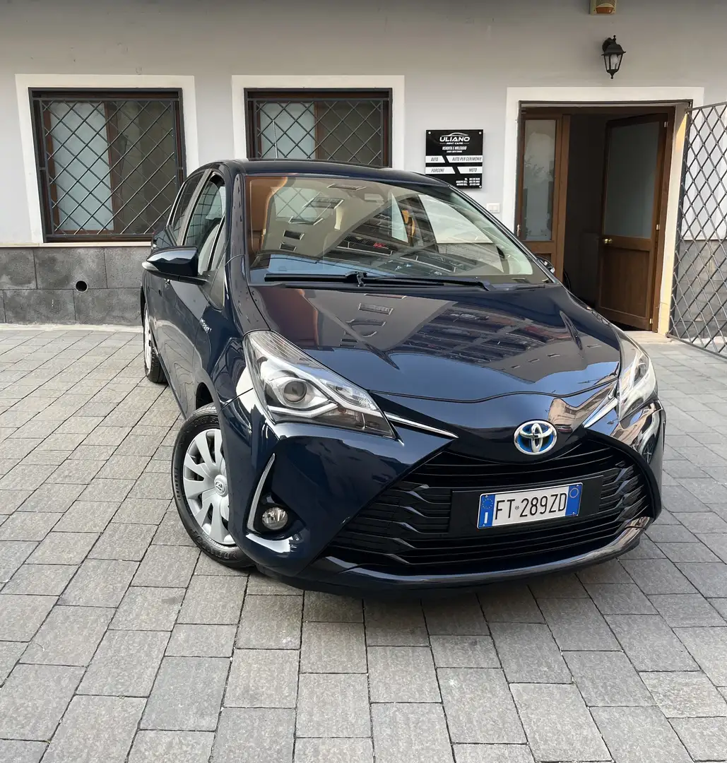 Toyota Yaris 1.5 hybrid/benzina 73cv Cool Automatica - 1