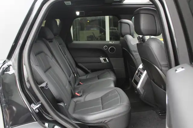 Land Rover Range Rover Sport view 12