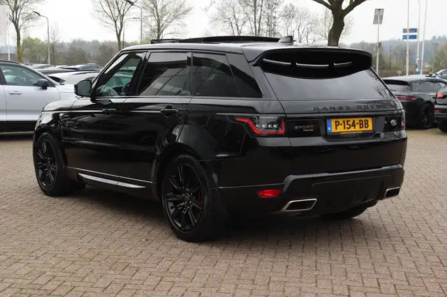 Land Rover Range Rover Sport view 3