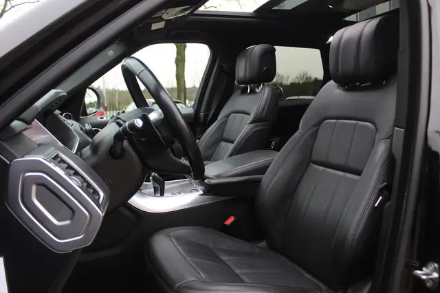Land Rover Range Rover Sport view 4