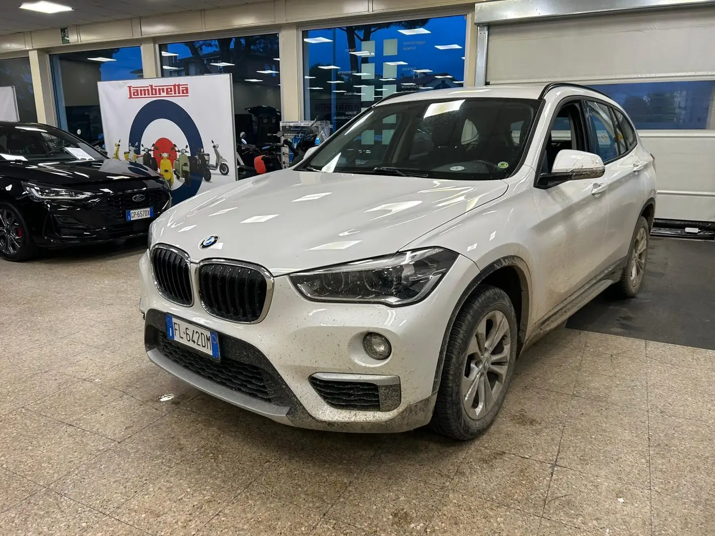 BMW X1 sdrive16d xLine Blanc - 2