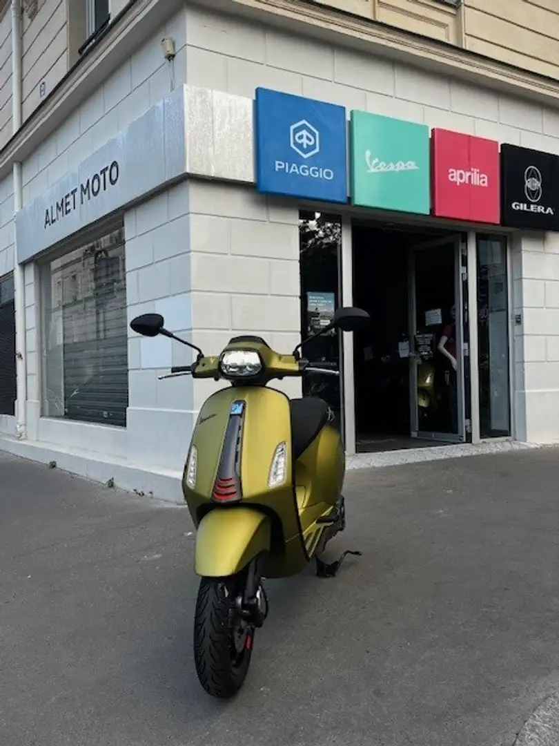 Vespa Sprint Green - 1
