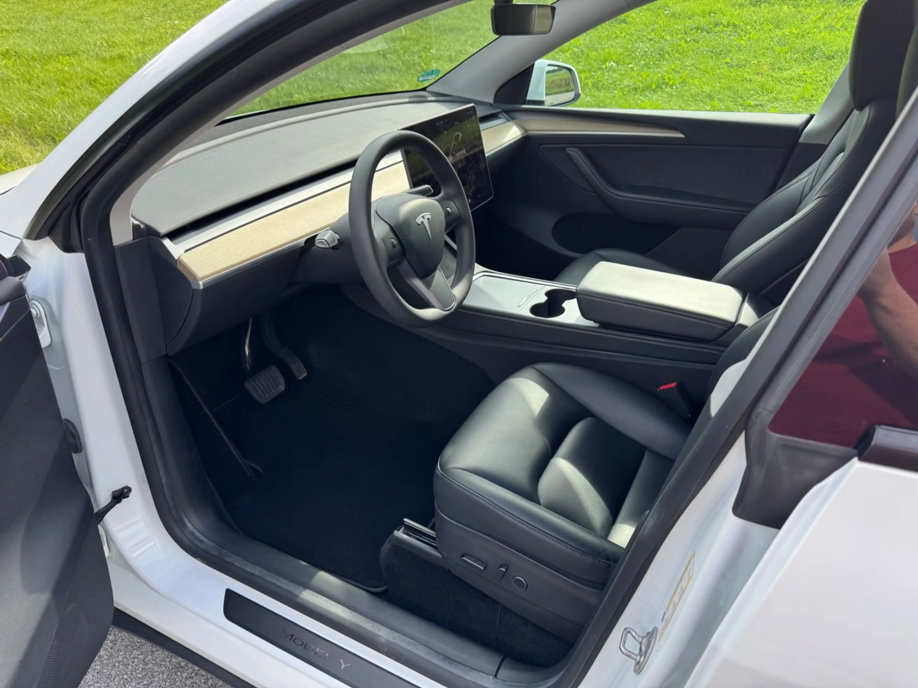Tesla Model Y Long Range Dual AWD ALLRAD 20" AHK MWST. — photo 9
