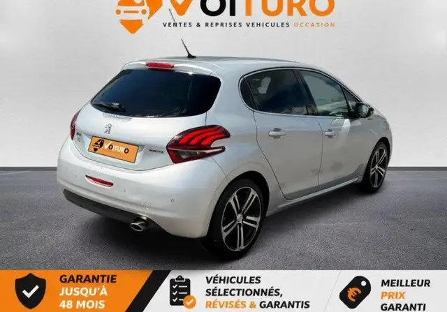 Peugeot 208 view 3