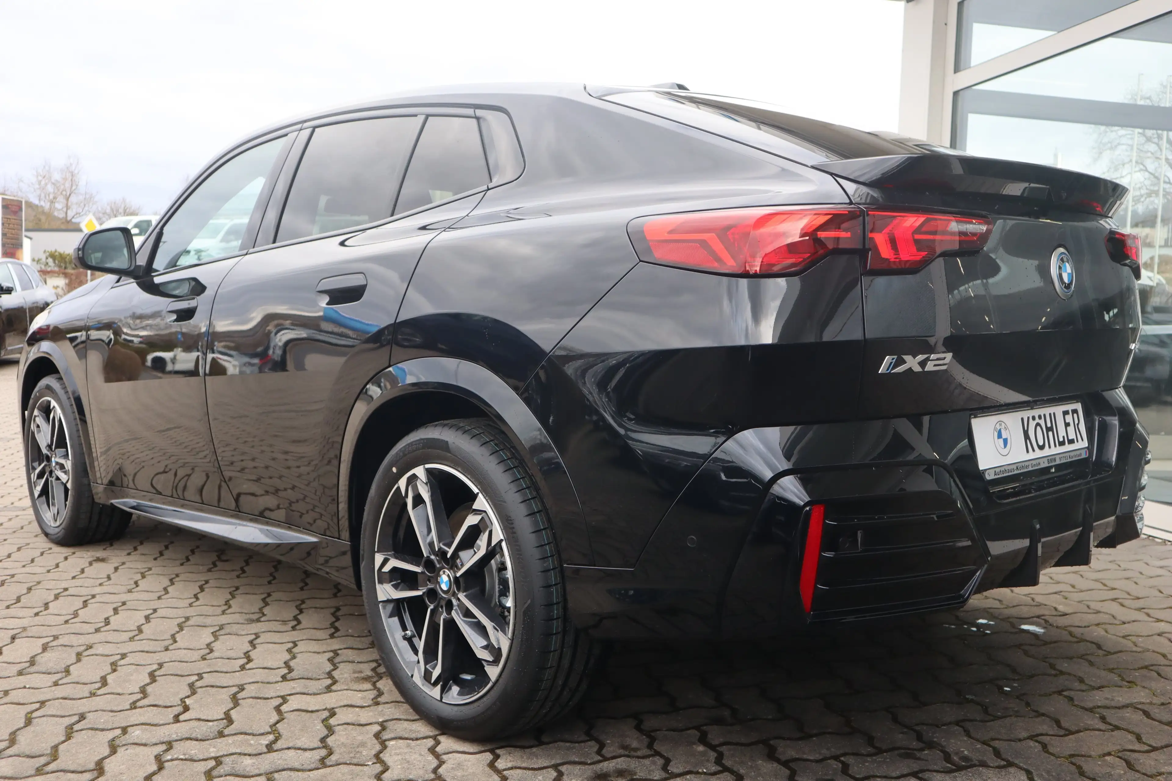 BMW iX2 eDrive20 M Sport/AHK/HeadUp/DAB/LED/SHZ RFK — photo 3