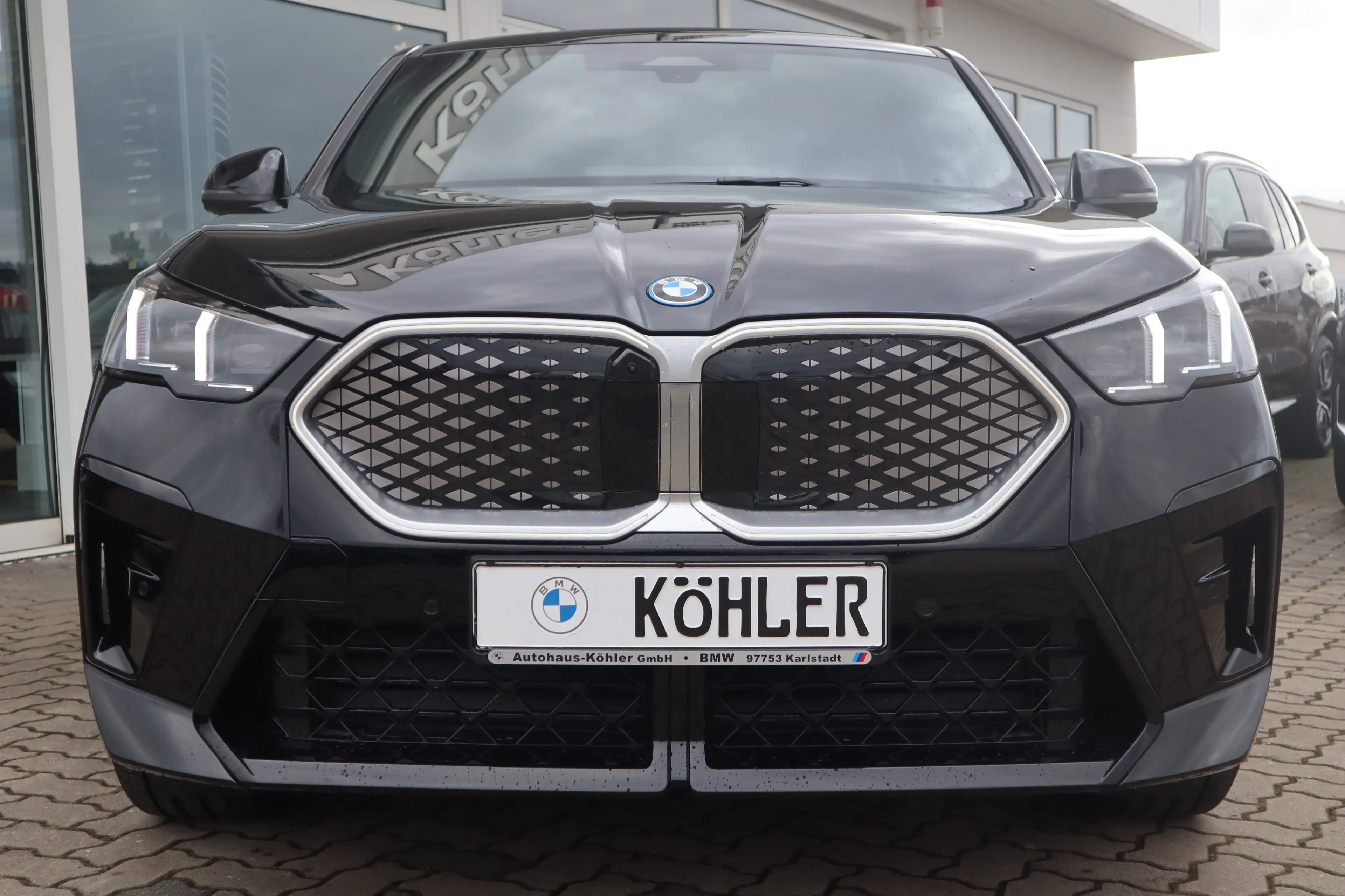 BMW iX2 eDrive20 M Sport/AHK/HeadUp/DAB/LED/SHZ RFK — photo 2