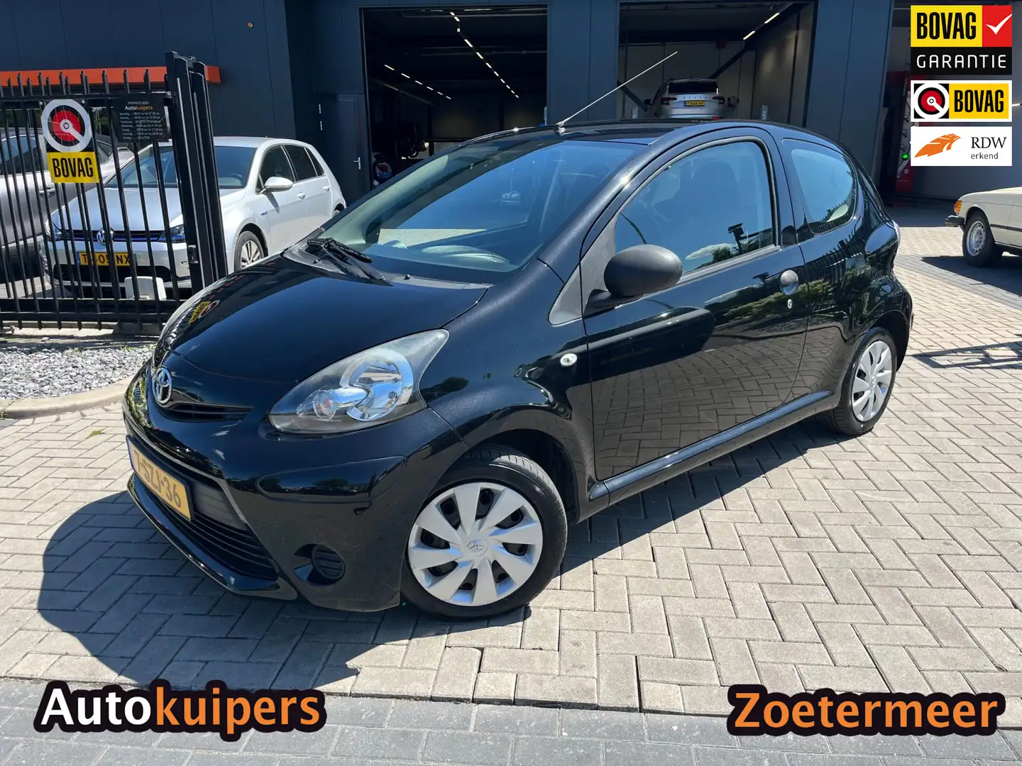 Toyota Aygo 1.0 VVT-i Now, AIRCO Zwart - 1