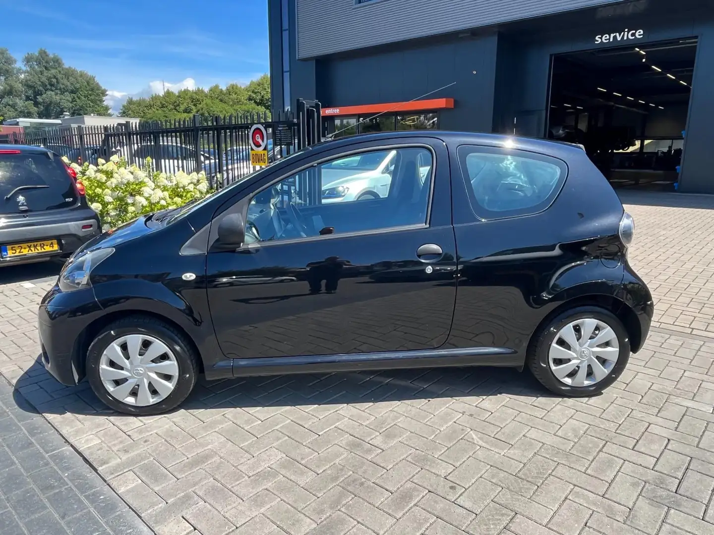 Toyota Aygo 1.0 VVT-i Now, AIRCO Zwart - 2