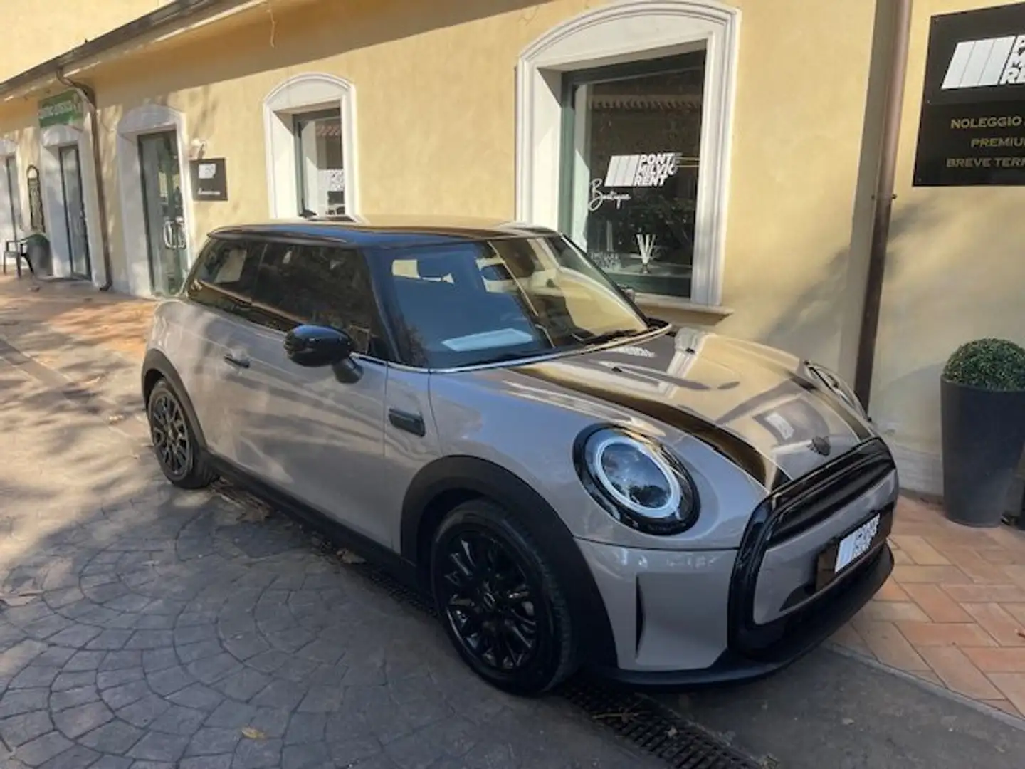 MINI Cooper Mini IV F56 3p 3p 1.5 Camden auto Argent - 1