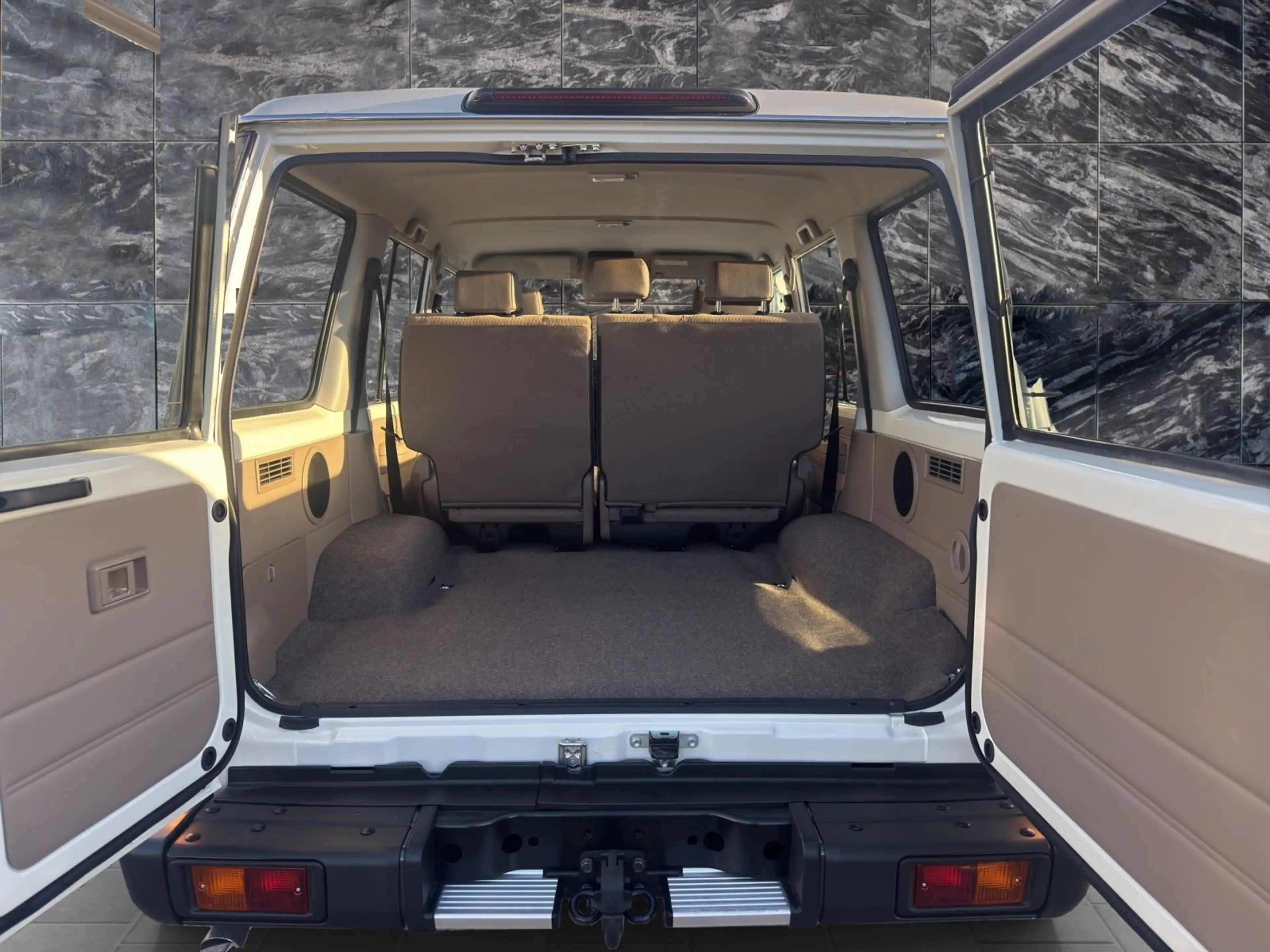 Toyota Land Cruiser GRJ 76 4,0i V6 Euro-6e 4x4 SOFORT — photo 7