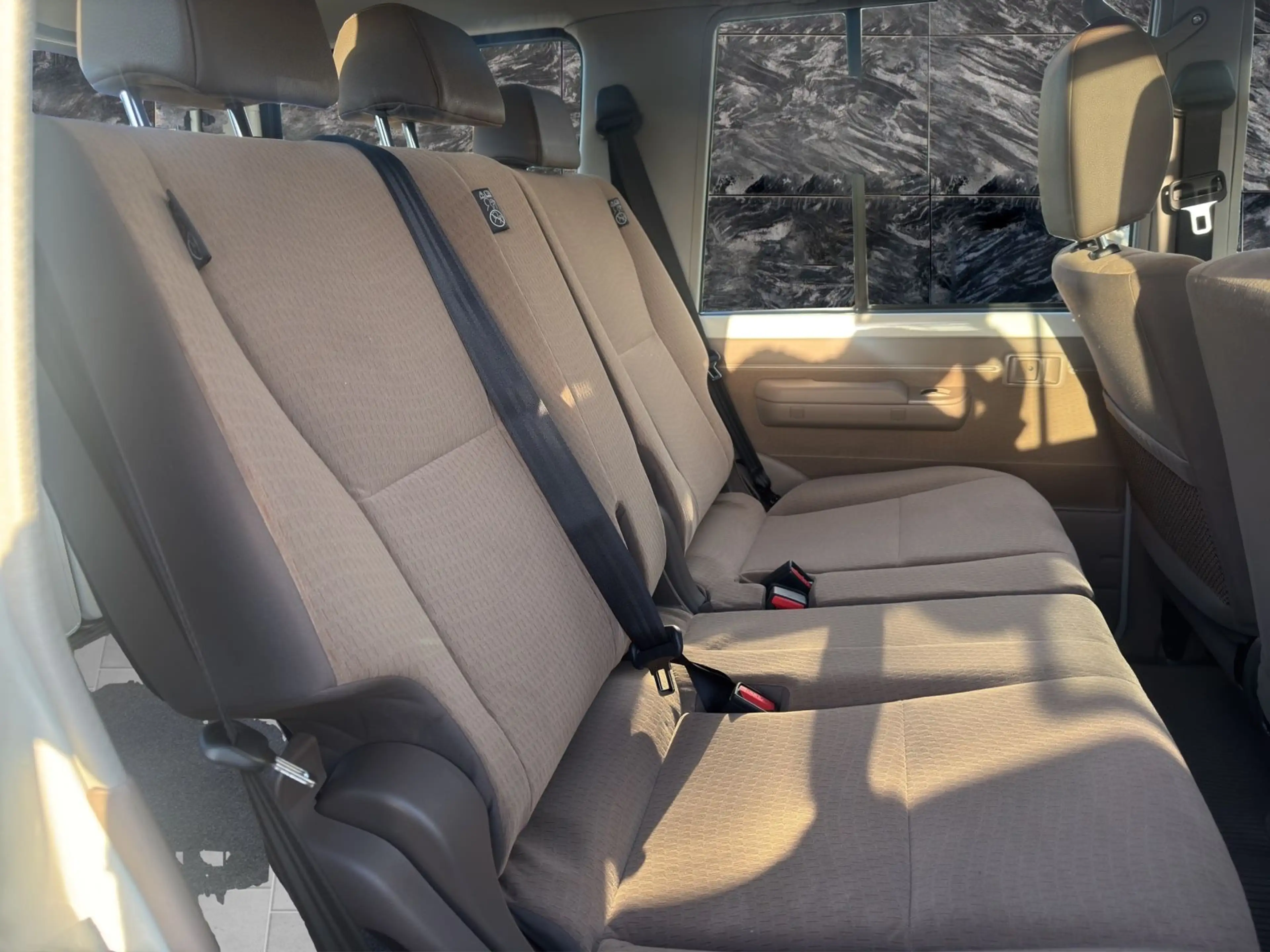 Toyota Land Cruiser GRJ 76 4,0i V6 Euro-6e 4x4 SOFORT — photo 6