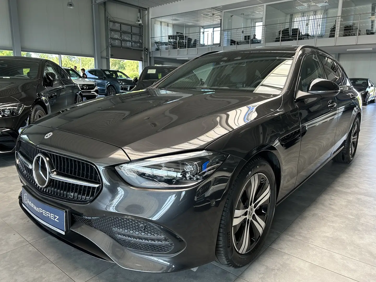 Mercedes-Benz C 200 T AVANTGARDE DISTRONIC- NIGHT- AHK- MEMORY Gris - 2