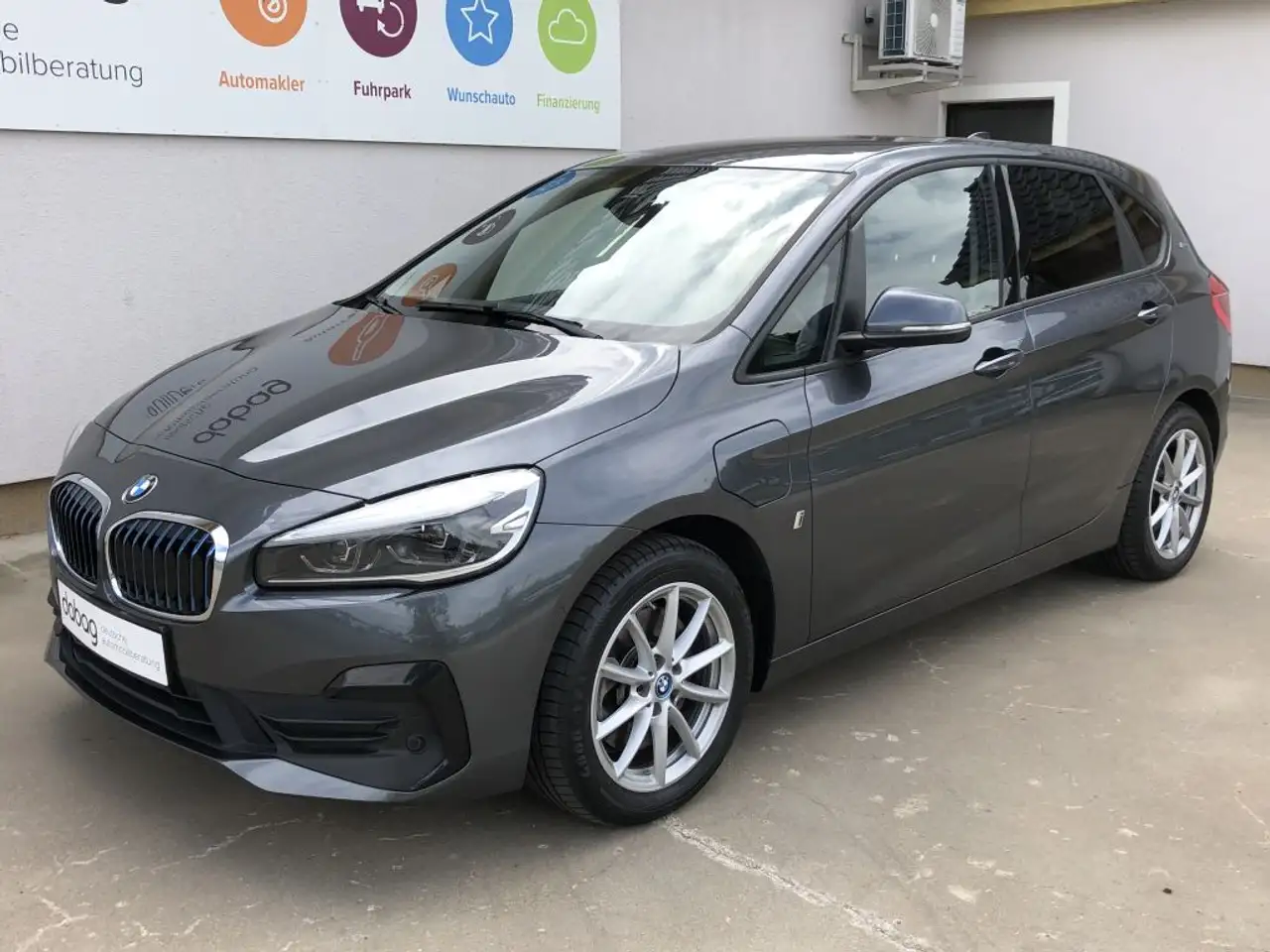 BMW 225