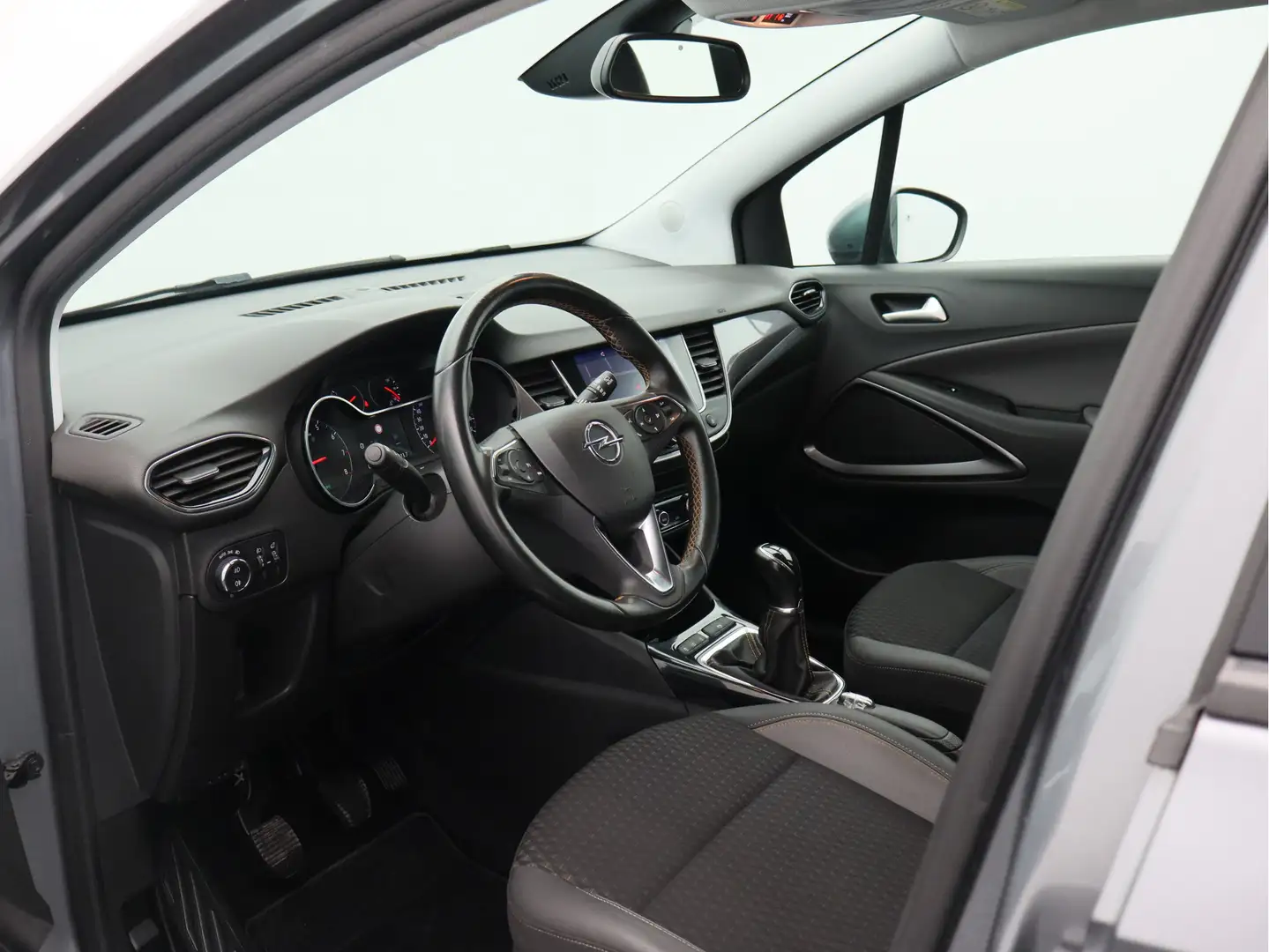 Opel Crossland X 1.2 Innovation/ lage km/ compleet! Grijs - 2