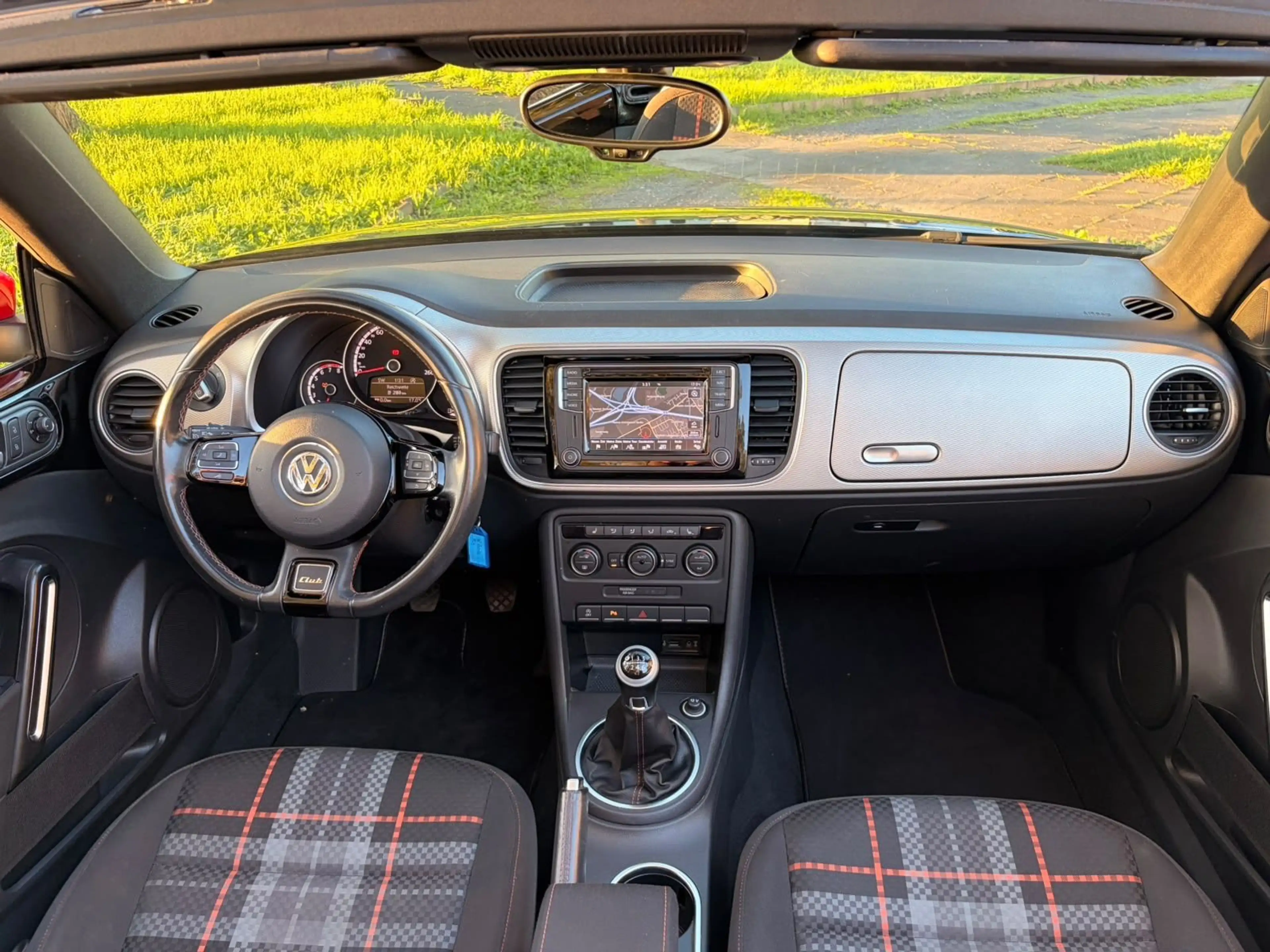 Volkswagen Beetle Cabriolet Club BMT — photo 13