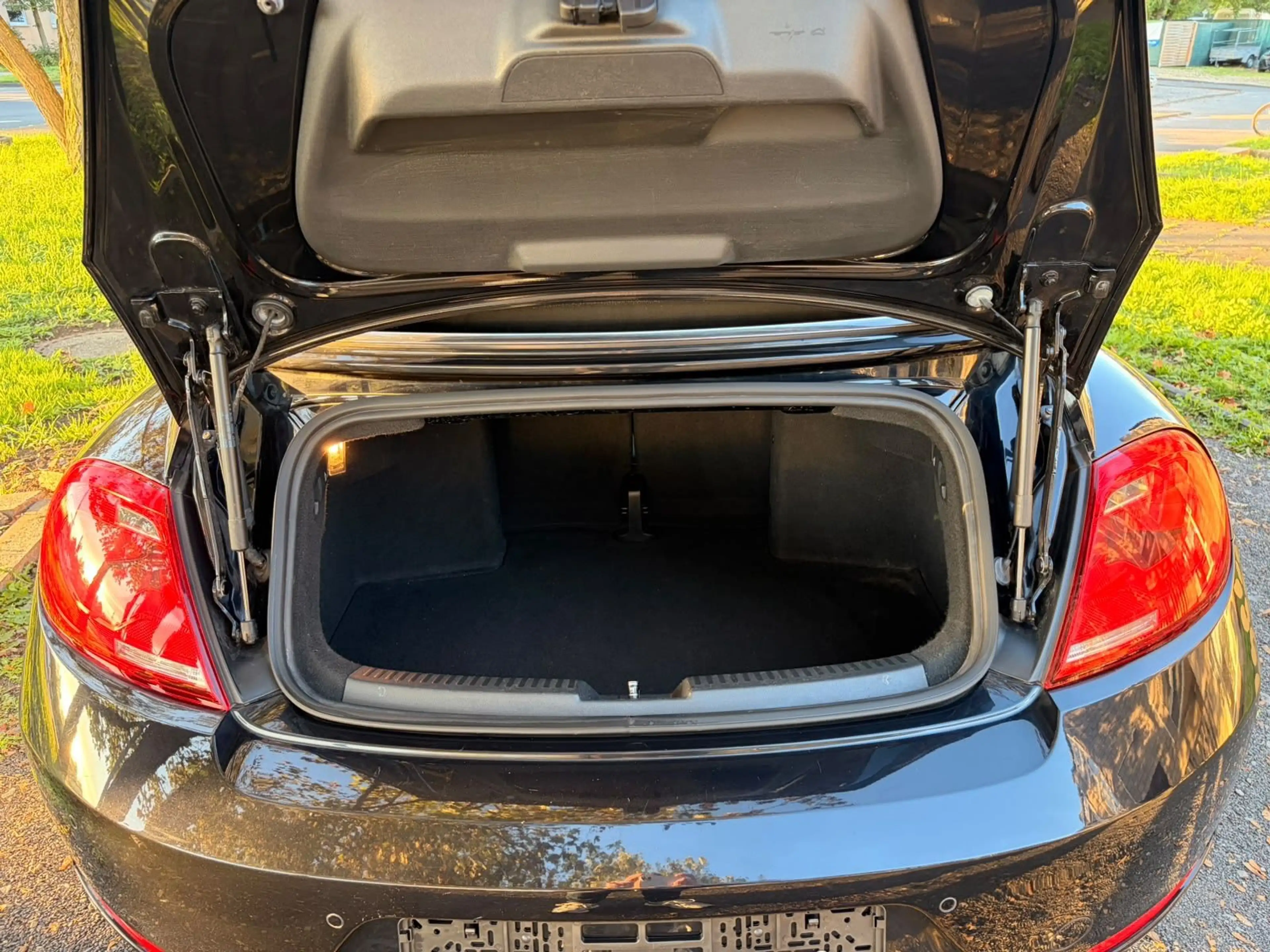 Volkswagen Beetle Cabriolet Club BMT — photo 19