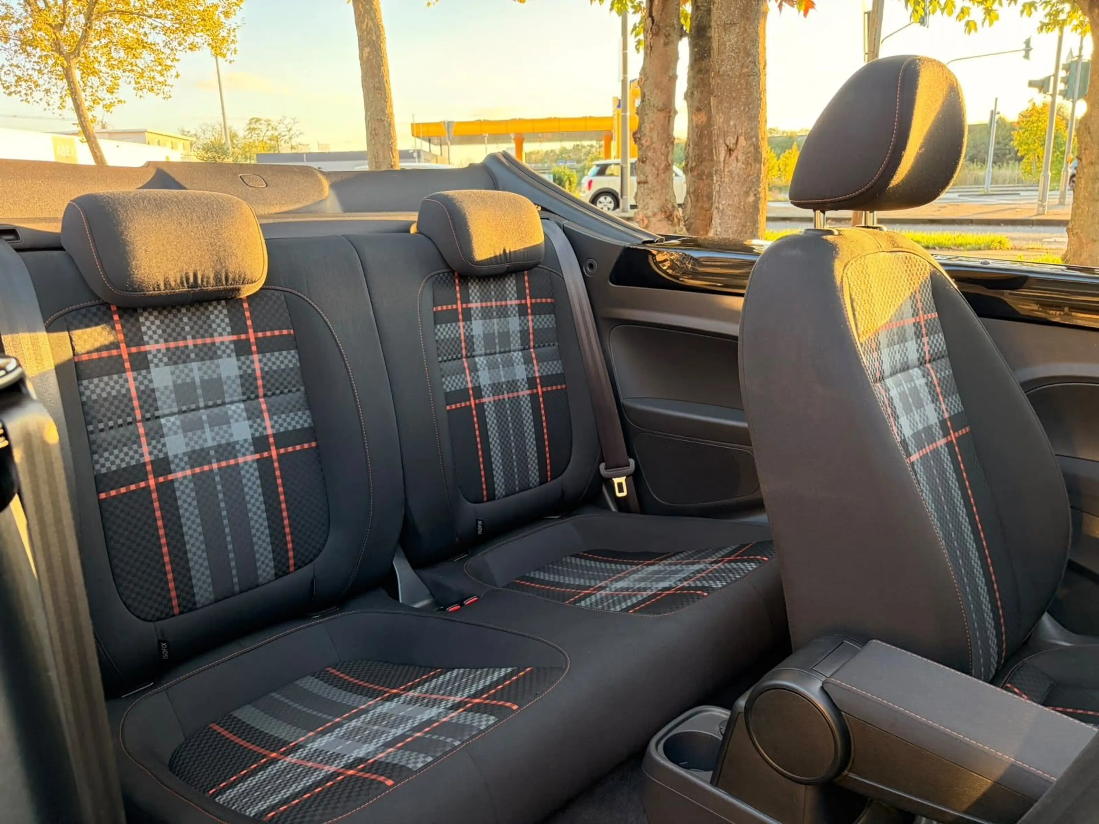Volkswagen Beetle Cabriolet Club BMT — photo 15